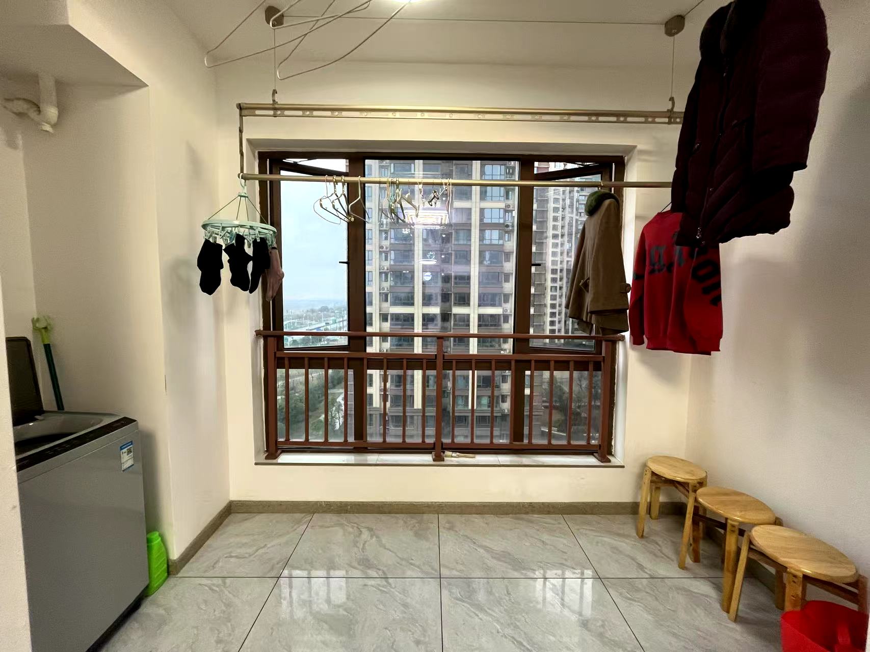 金轮津桥华府 3室2厅1卫 59.8万 金轮津桥华府 3室2厅1卫 59.8万室内图