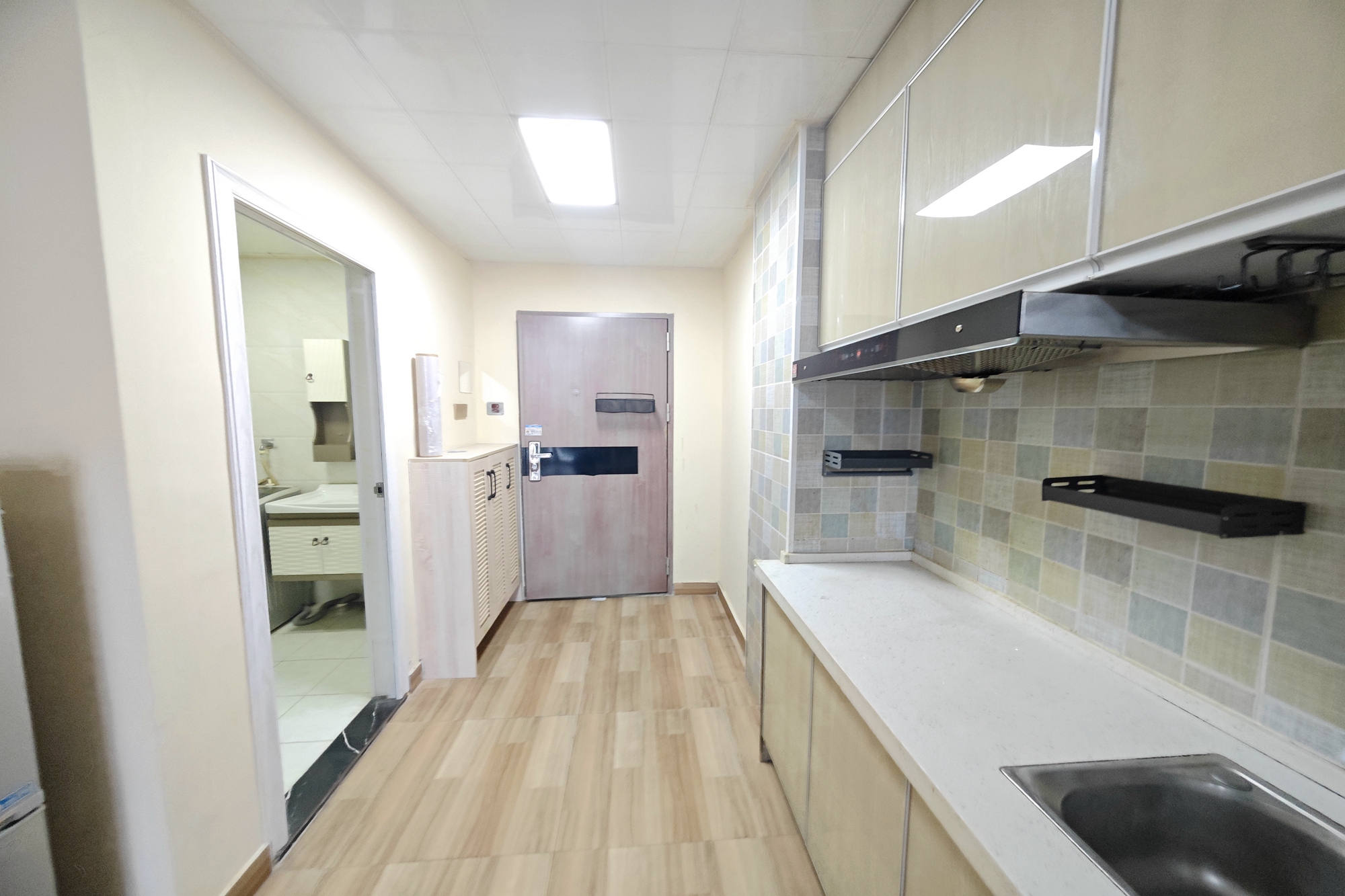 新世界广场 1室1厅1卫 27.0万 新世界广场 1室1厅1卫 27.0万厨房