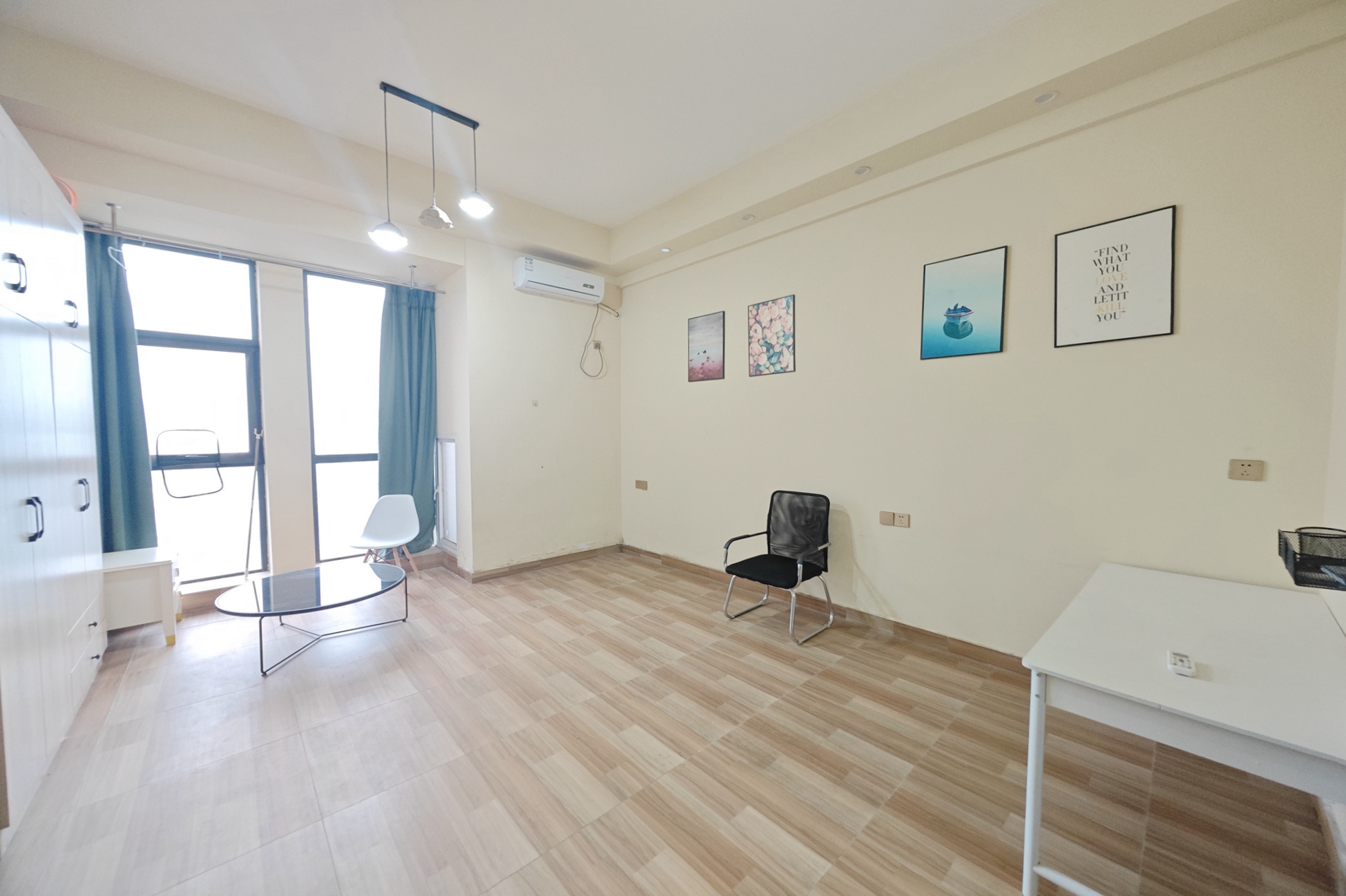 新世界广场 1室1厅1卫 27.0万 新世界广场 1室1厅1卫 27.0万卧室