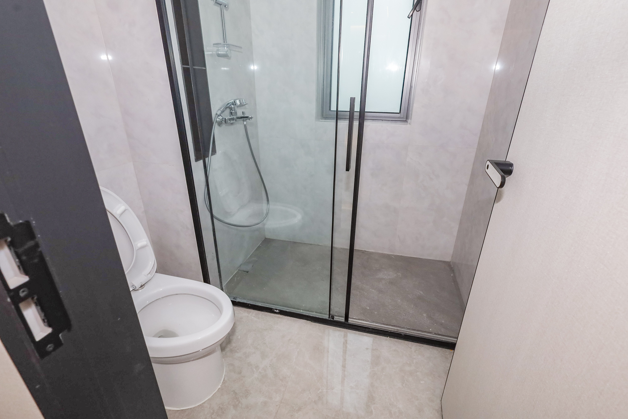 招商蛇口滨江境  4室2厅2卫    360.0万 招商蛇口滨江境  4室2厅2卫    360.0万卫生间