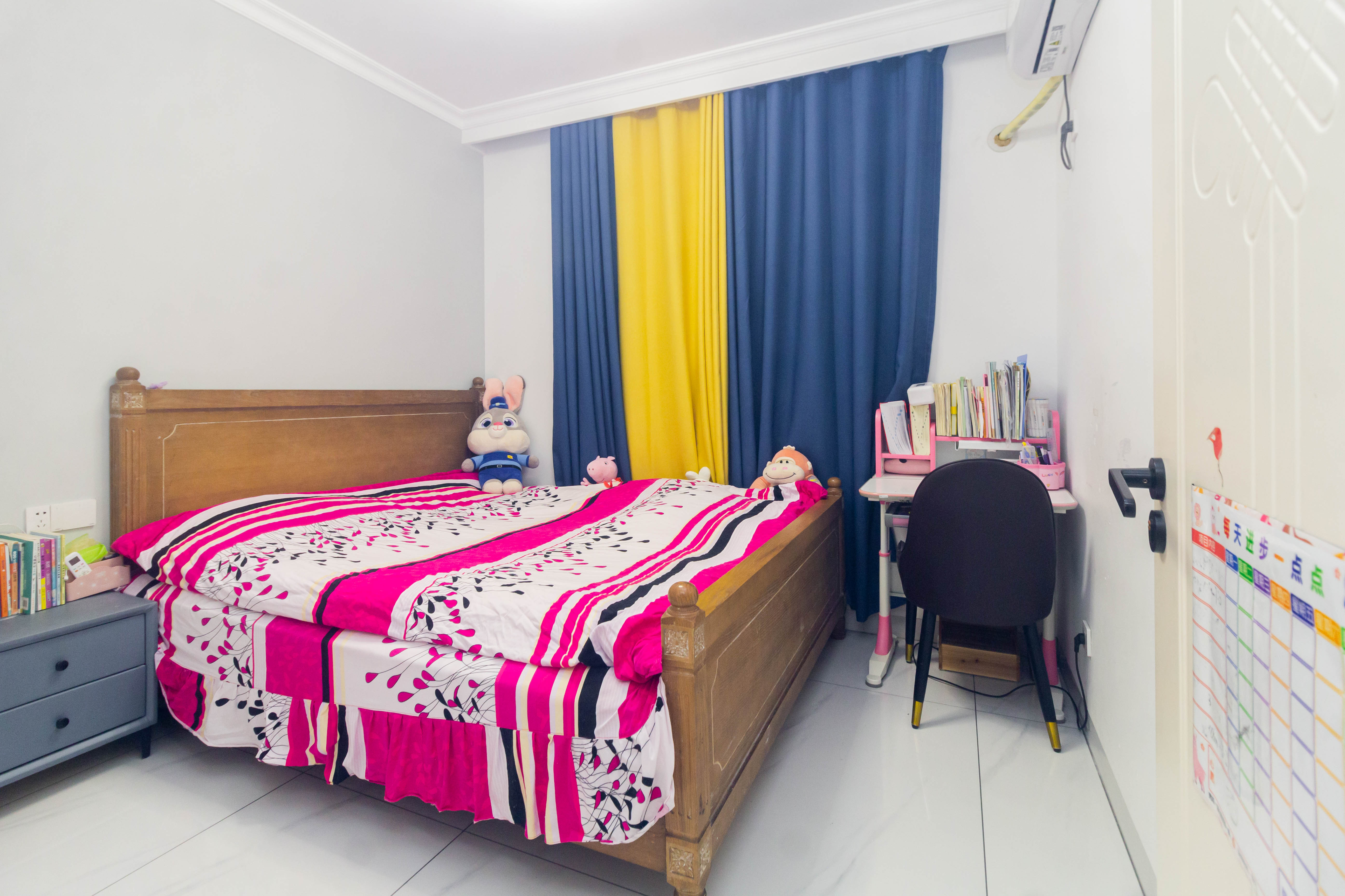 日盛湖湘花苑  3室2厅1卫    90.8万 日盛湖湘花苑  3室2厅1卫    90.8万卧室