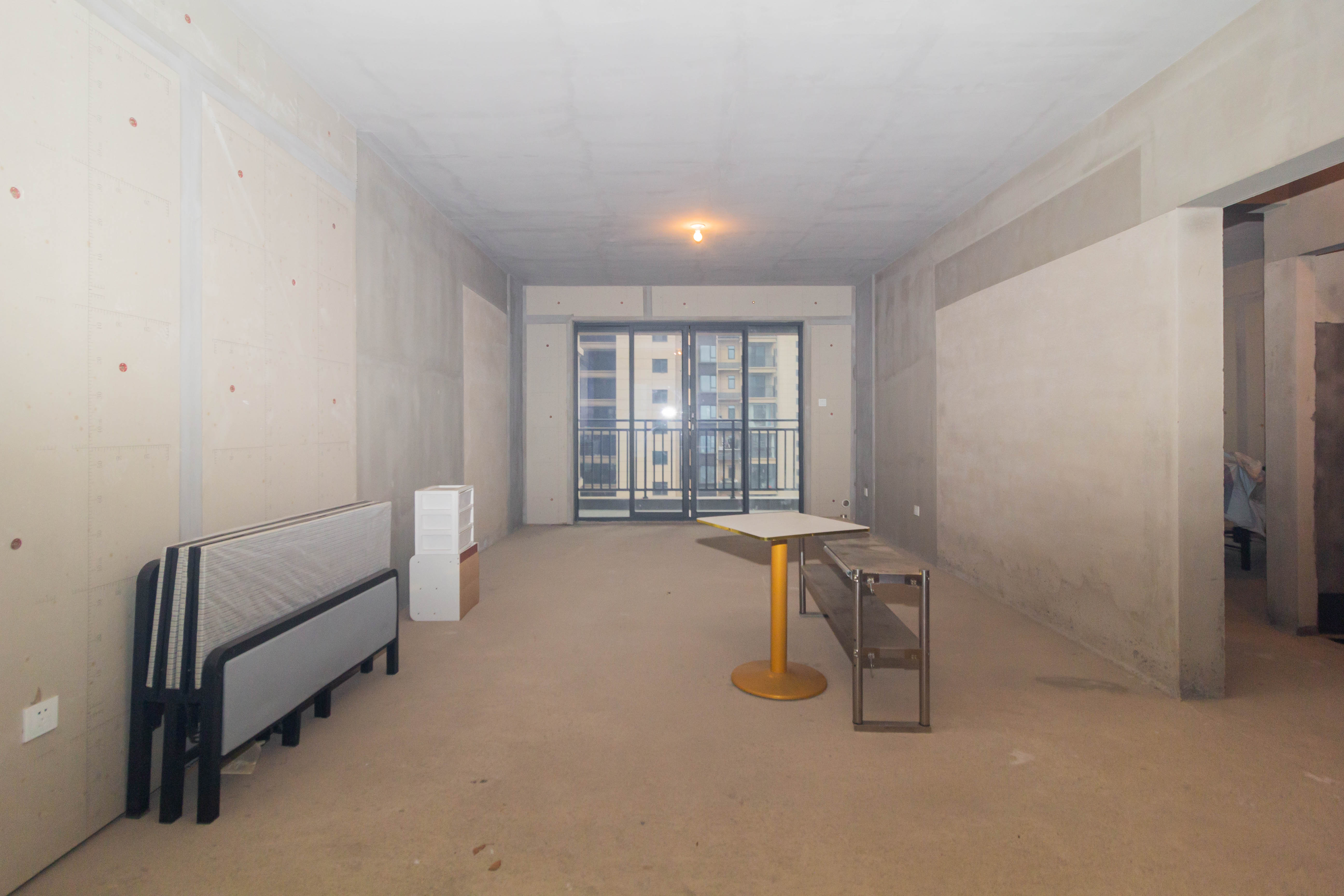 日盛湖湘花苑 3室2厅2卫 75.8万 日盛湖湘花苑 3室2厅2卫 75.8万客厅