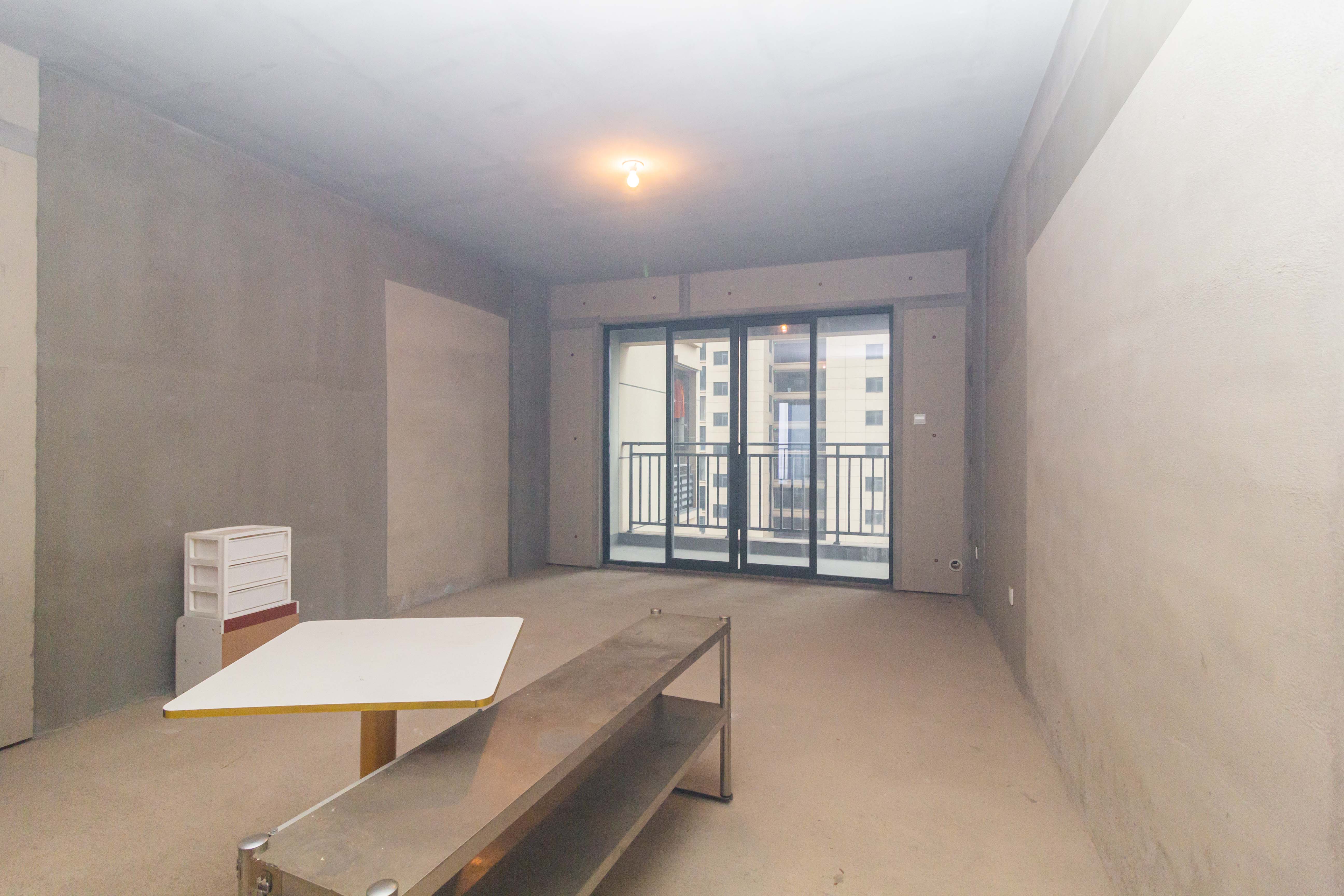 日盛湖湘花苑 3室2厅2卫 75.8万 日盛湖湘花苑 3室2厅2卫 75.8万客厅