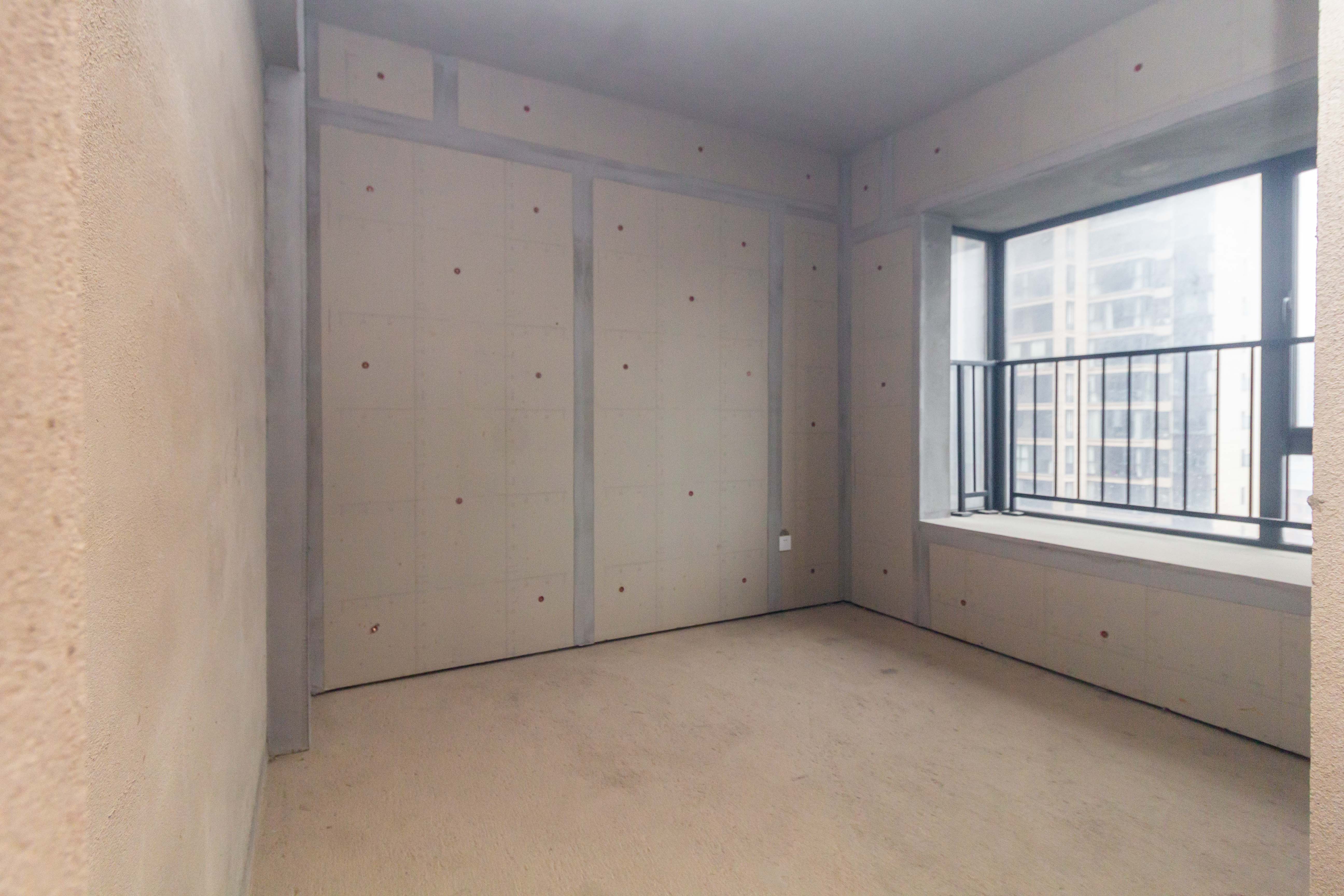 日盛湖湘花苑 3室2厅2卫 75.8万 日盛湖湘花苑 3室2厅2卫 75.8万卧室