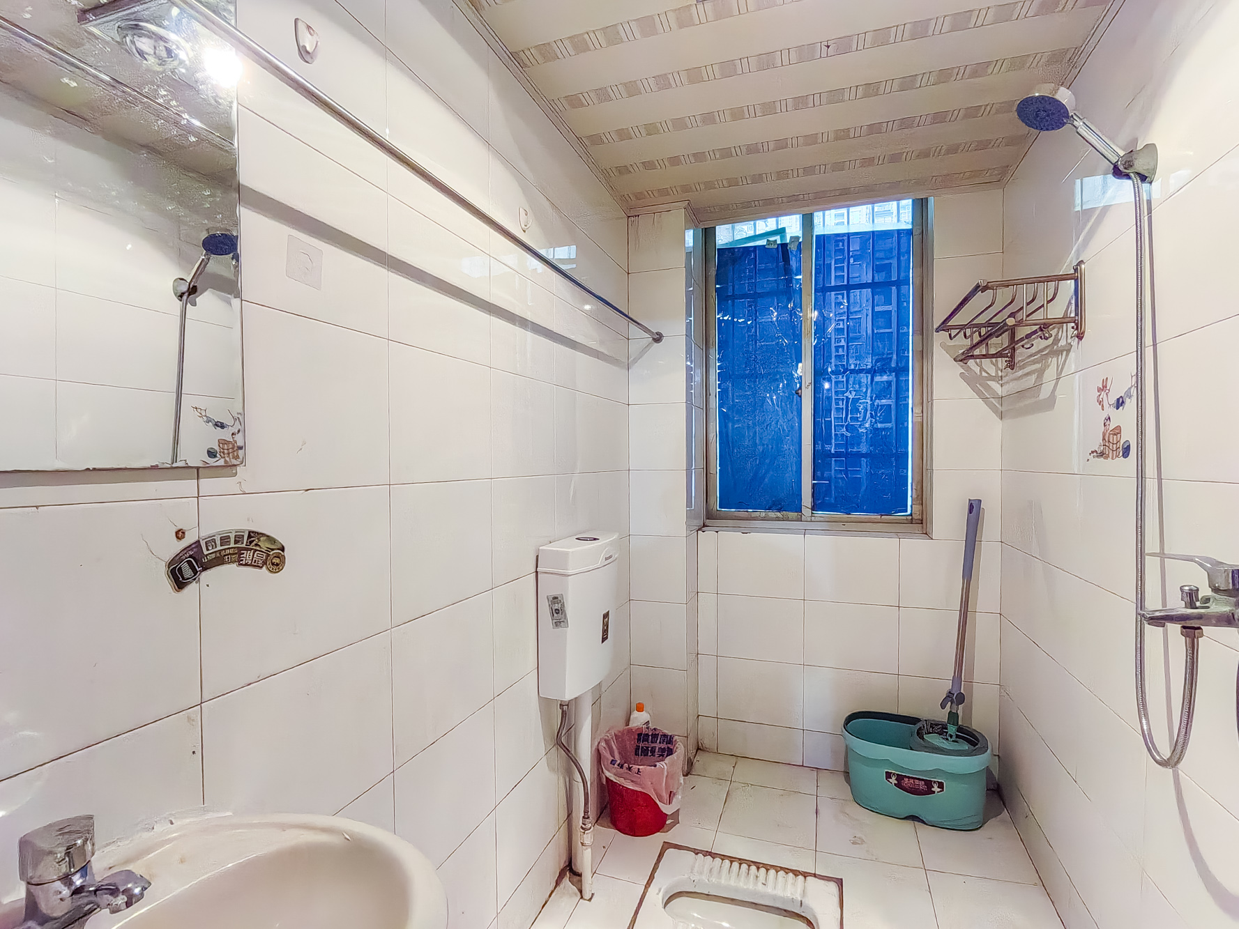 茶叶大市场“山水茗园” 3室2厅1卫 45.0万 茶叶大市场“山水茗园” 3室2厅1卫 45.0万卫生间