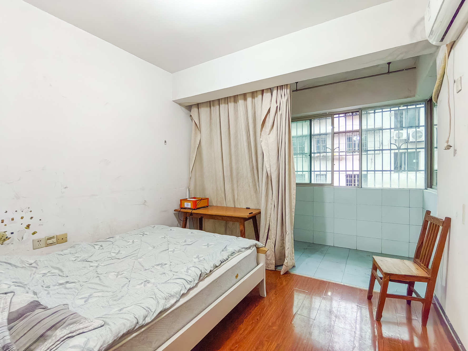 茶叶大市场“山水茗园” 3室2厅1卫 45.0万 茶叶大市场“山水茗园” 3室2厅1卫 45.0万卧室