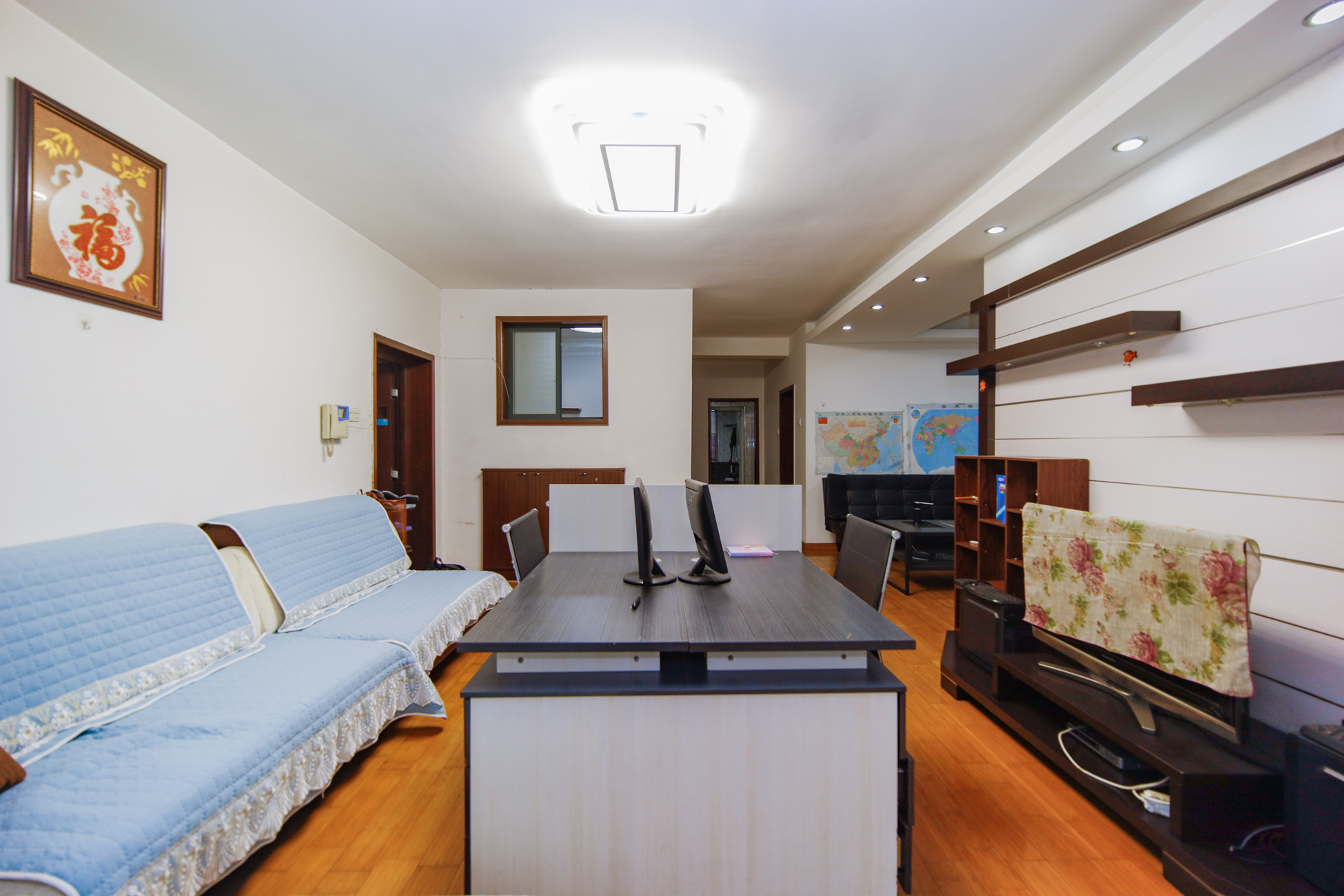 德馨园 3室2厅2卫 68.0万 德馨园 3室2厅2卫 68.0万客厅