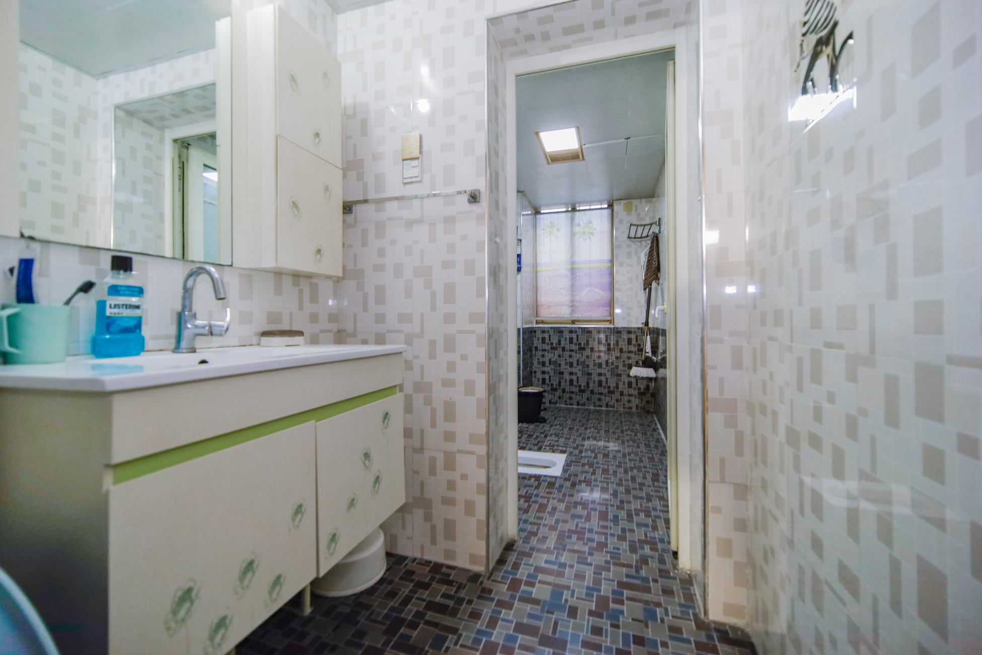 德馨园 3室2厅2卫 68.0万 德馨园 3室2厅2卫 68.0万卫生间