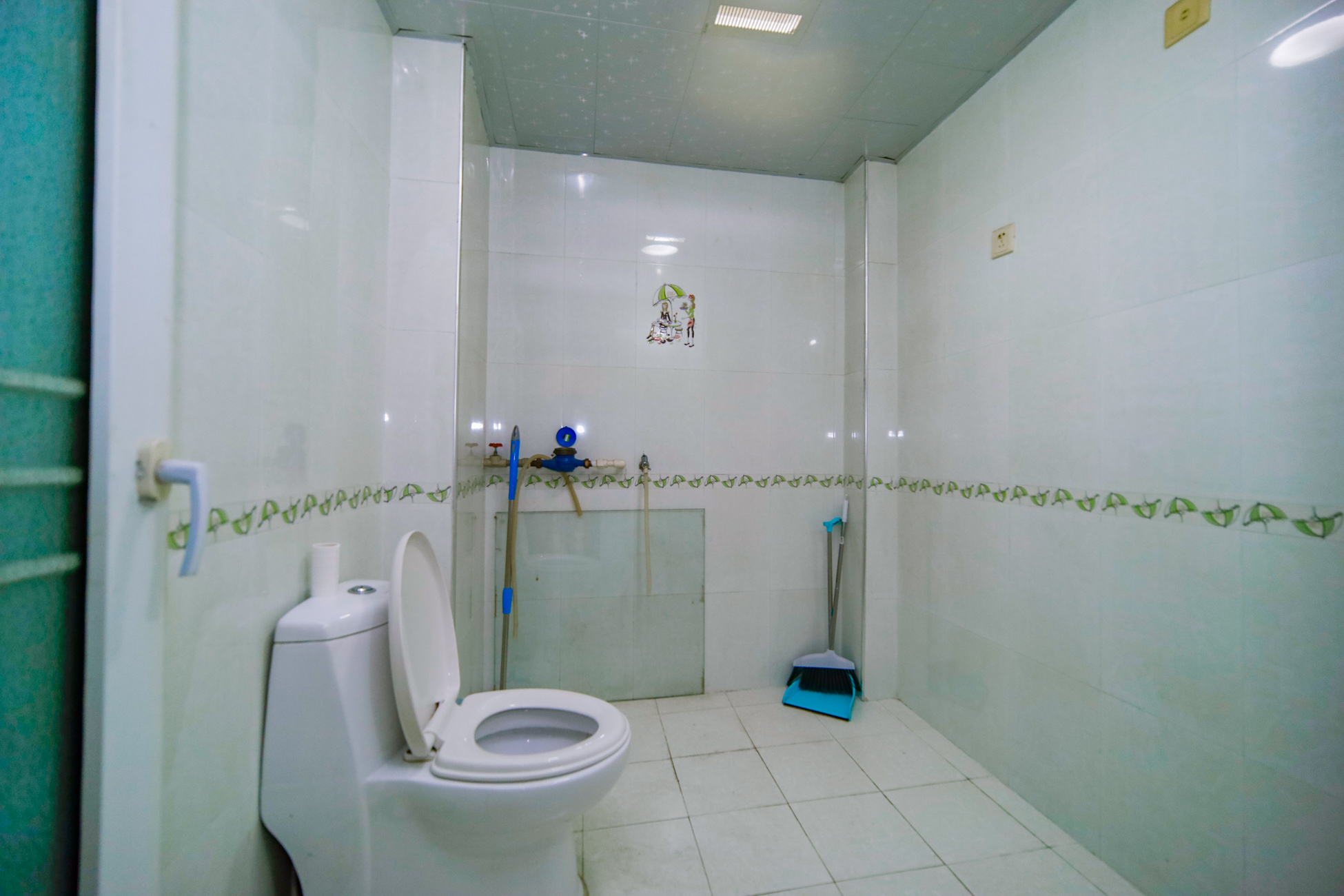 德馨园 3室2厅2卫 68.0万 德馨园 3室2厅2卫 68.0万卫生间