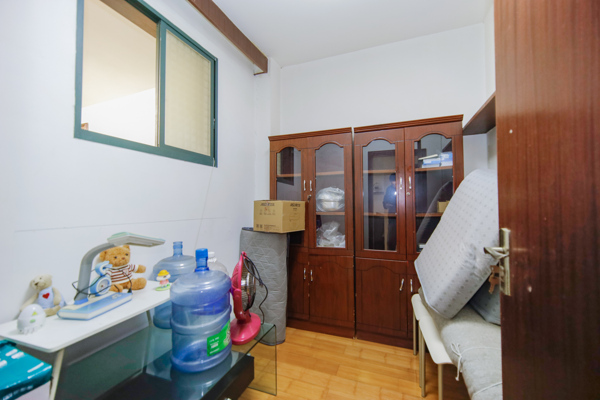 德馨园 3室2厅2卫 68.0万 德馨园 3室2厅2卫 68.0万卧室