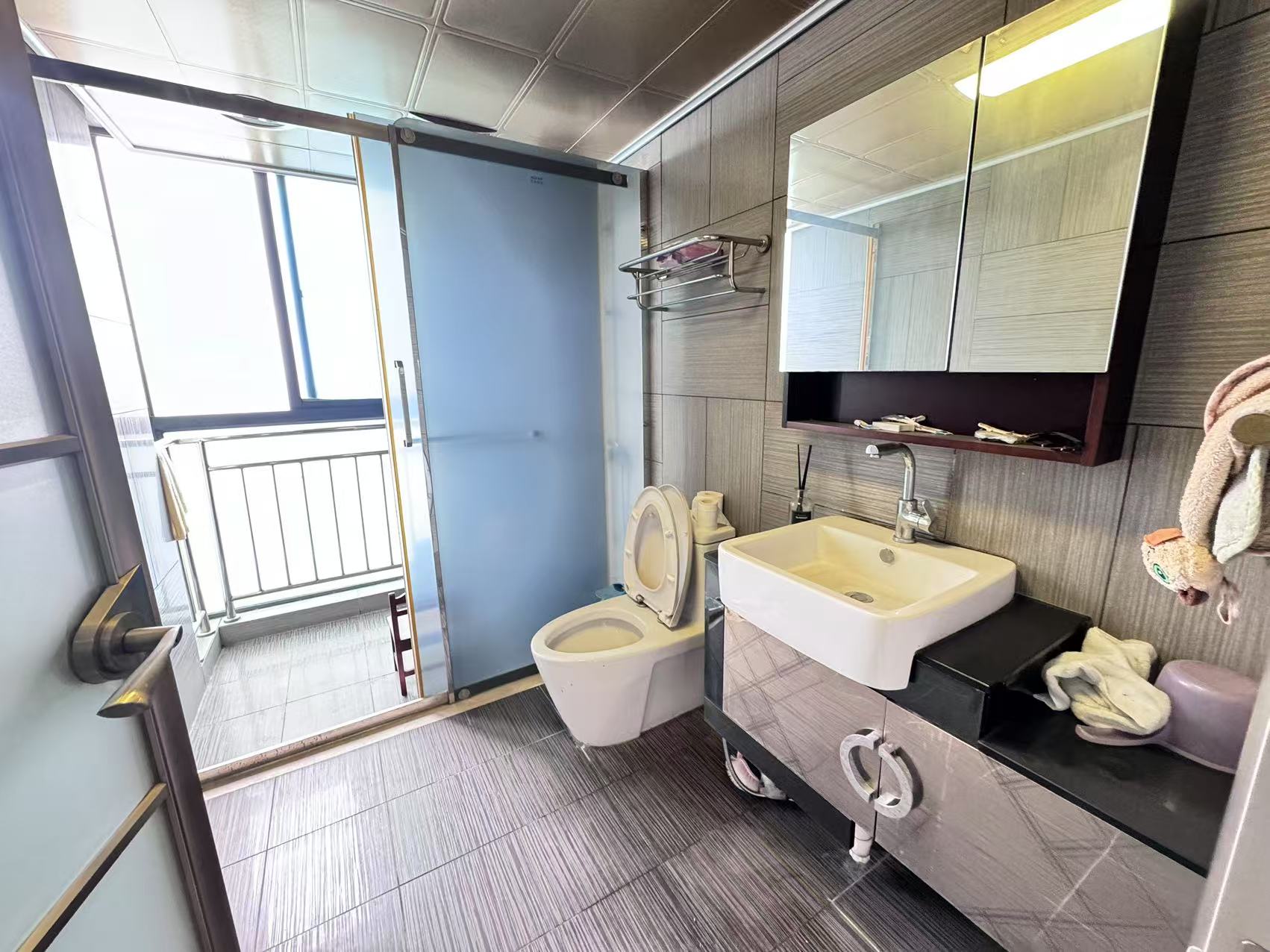 山水国际 5室2厅2卫 168.0万 山水国际 5室2厅2卫 168.0万室内图