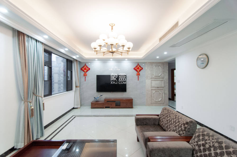 中一九骏（枫桥苑）  4室2厅2卫    160.0万