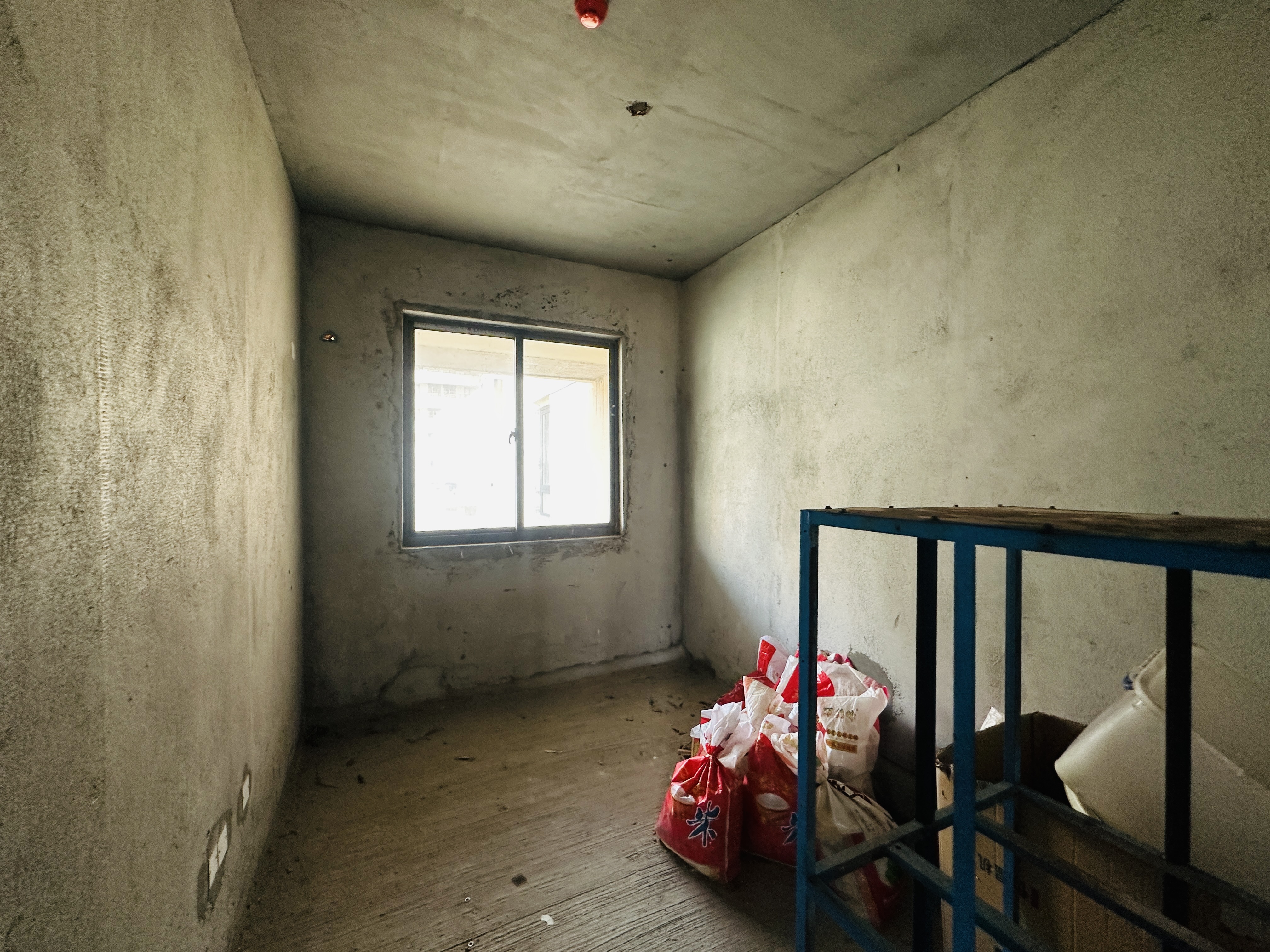 新城吾悦广场 4室2厅2卫 185.0万 新城吾悦广场 4室2厅2卫 185.0万卧室