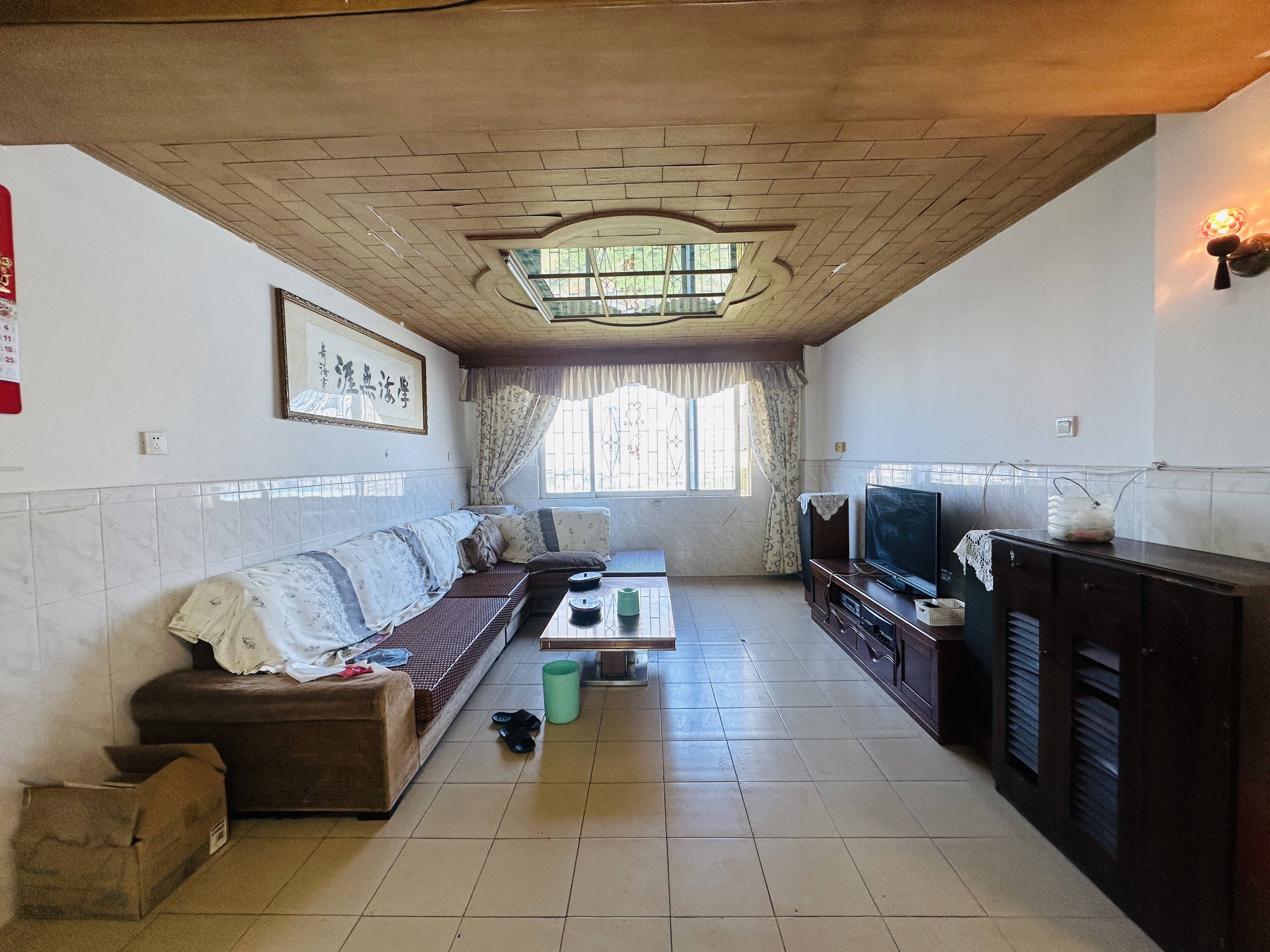 南沙路小区73号 3室2厅1卫 95.0万 南沙路小区73号 3室2厅1卫 95.0万客厅