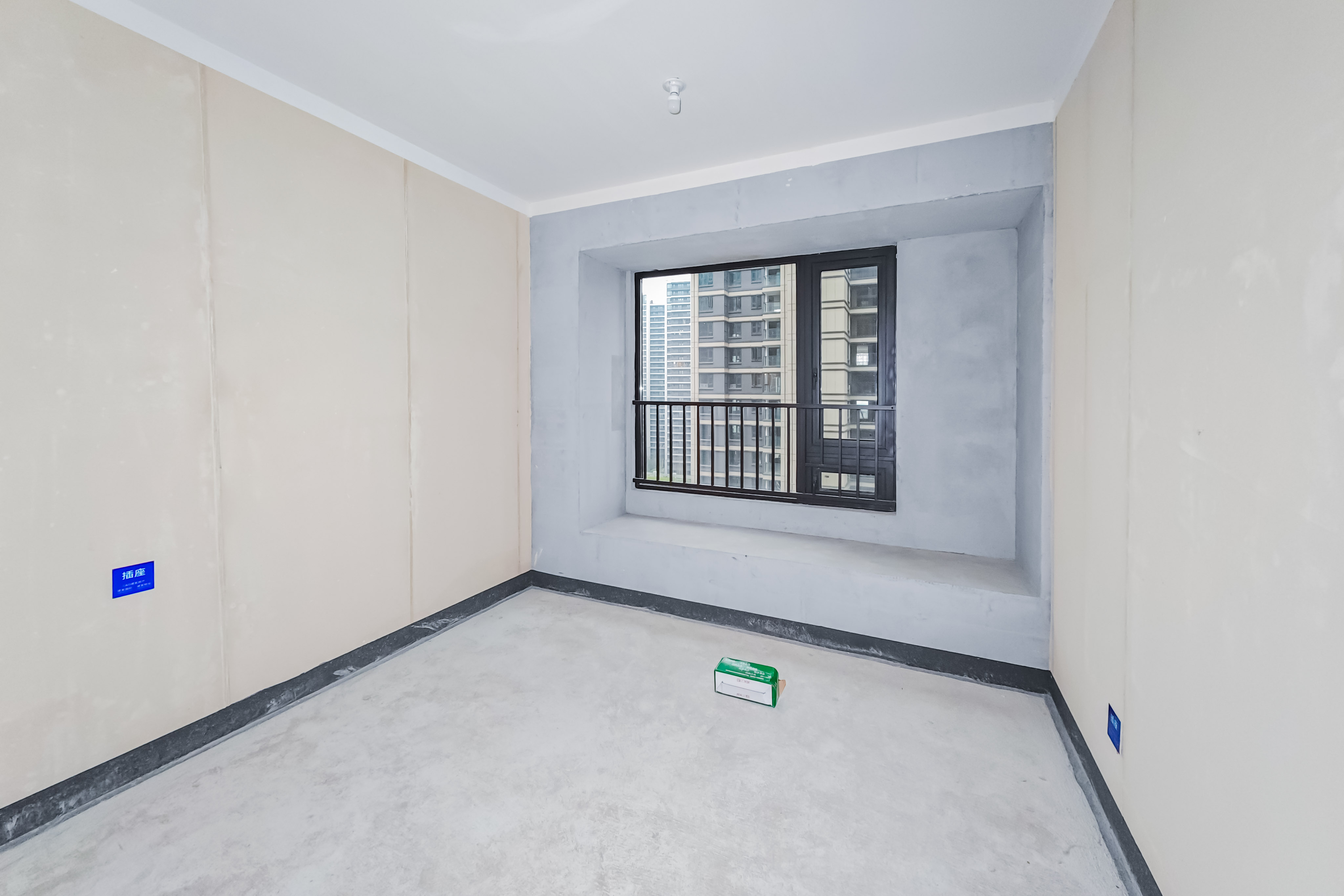 建发玖洲观澜  4室2厅2卫   360.00万其他