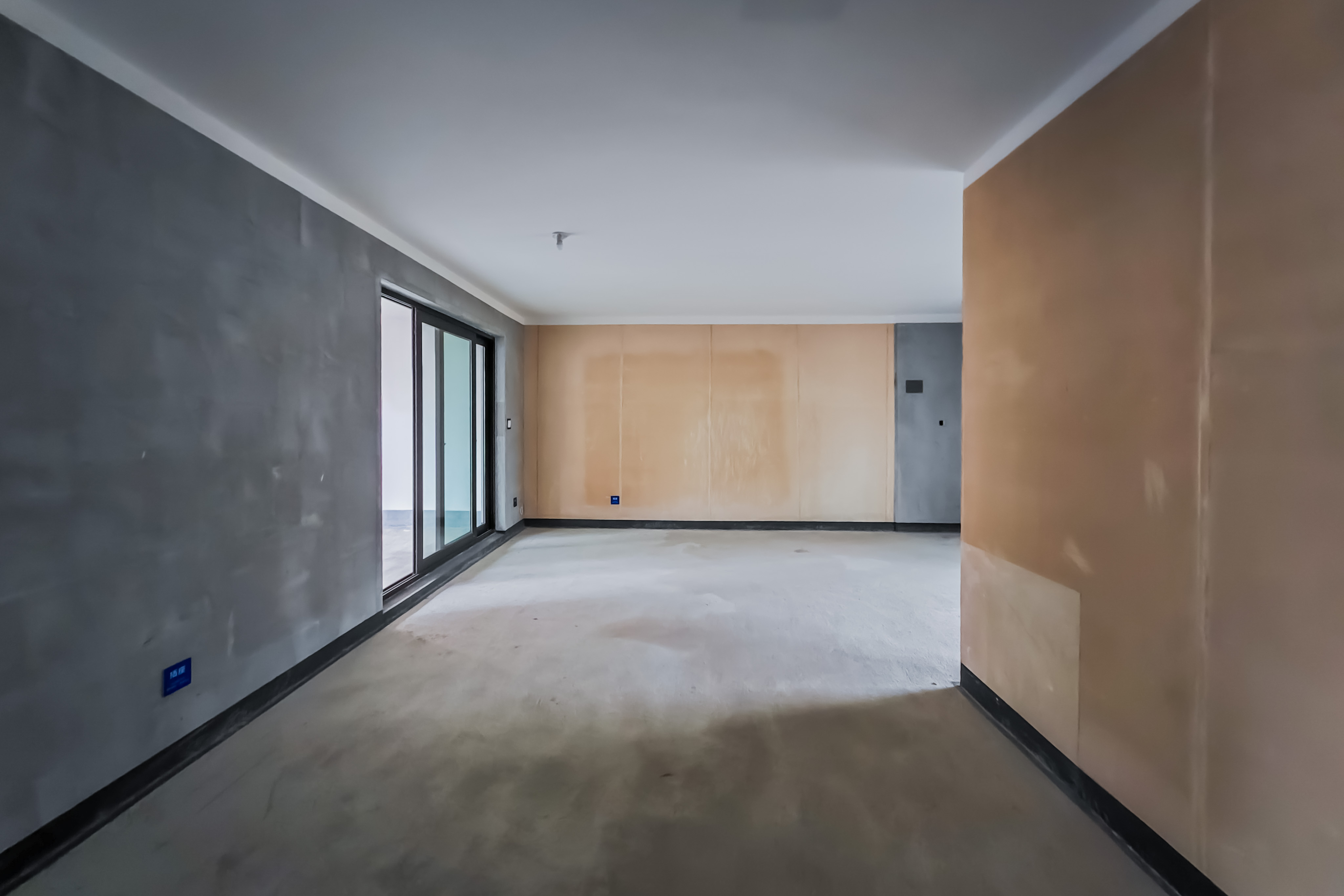 建发玖洲观澜  4室2厅2卫   225.00万其他