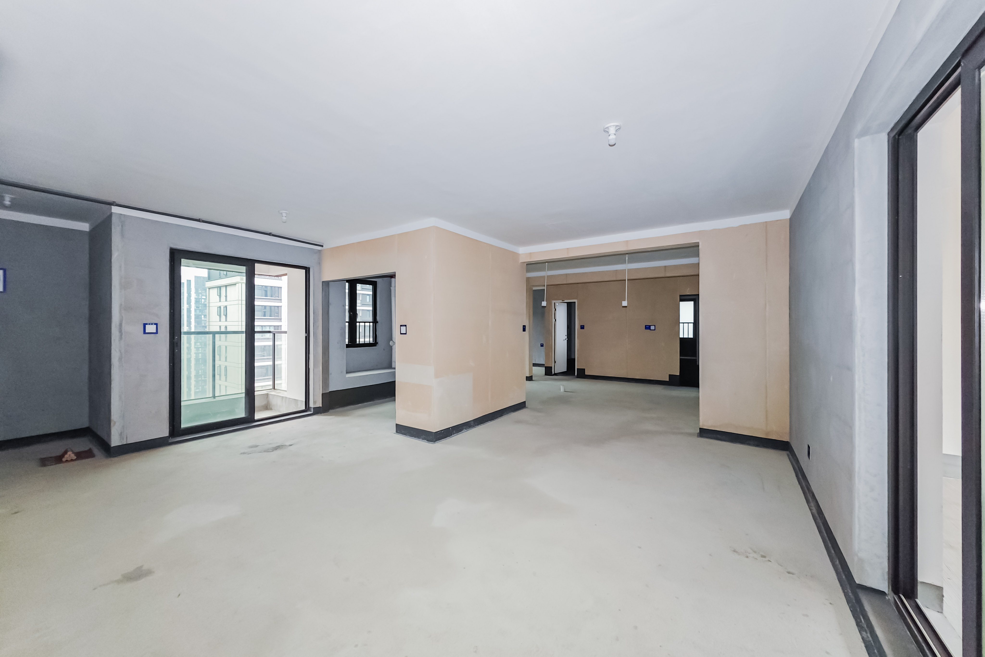 建发玖洲观澜  4室2厅2卫   225.00万其他