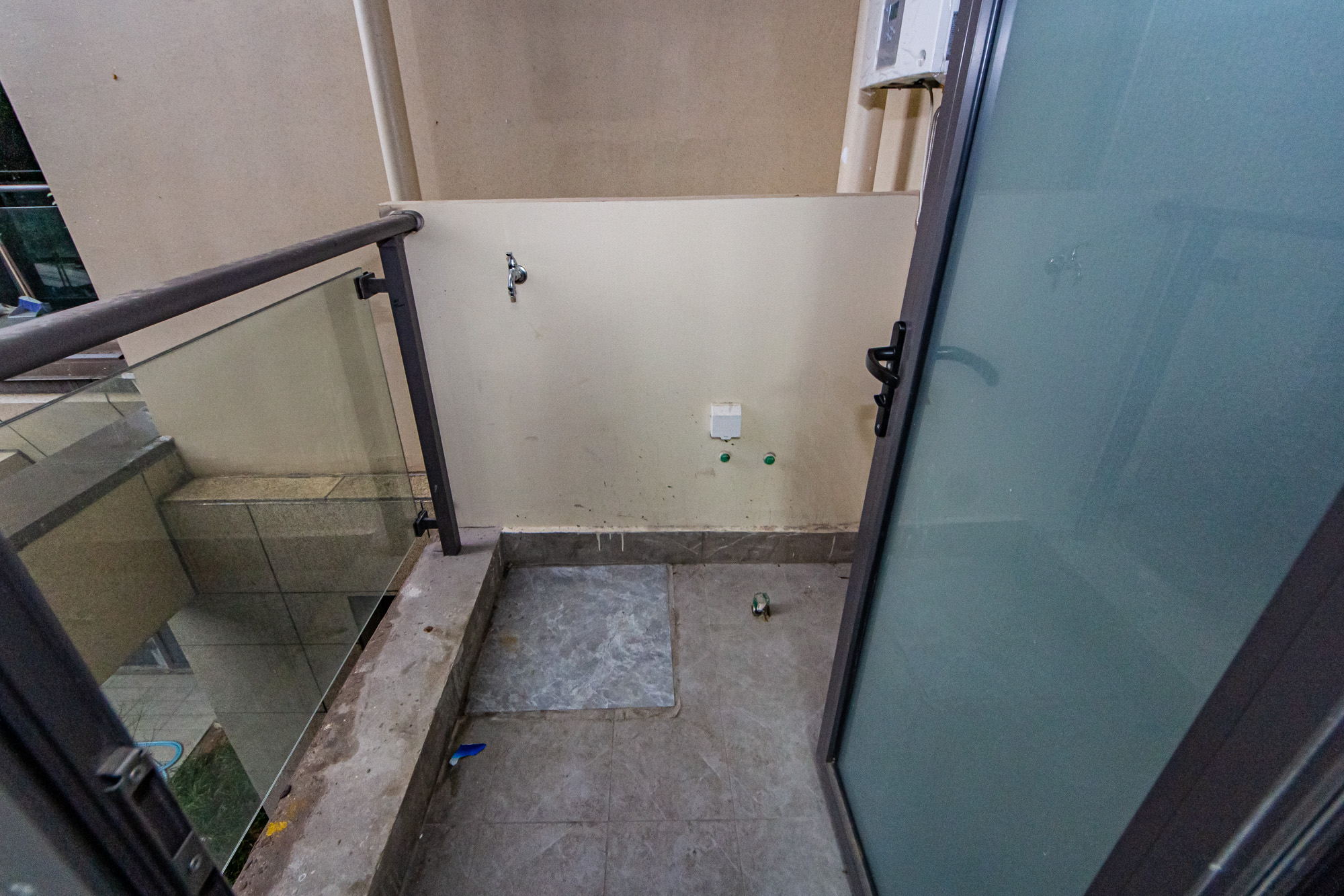 北辰瀚江府  3室2厅1卫    220.0万阳台