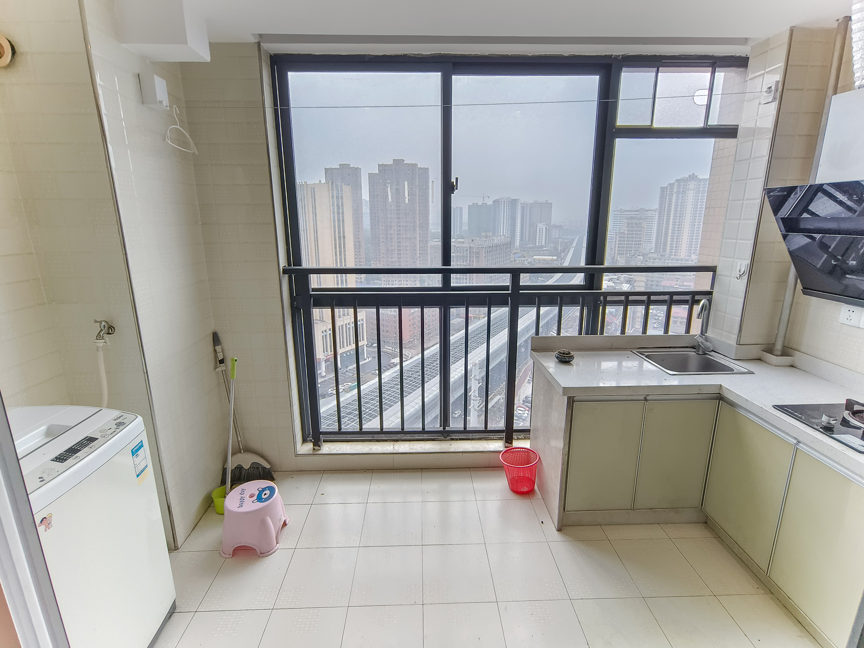 山水湾  1室1厅1卫    31.8万 山水湾  1室1厅1卫    31.8万厨房