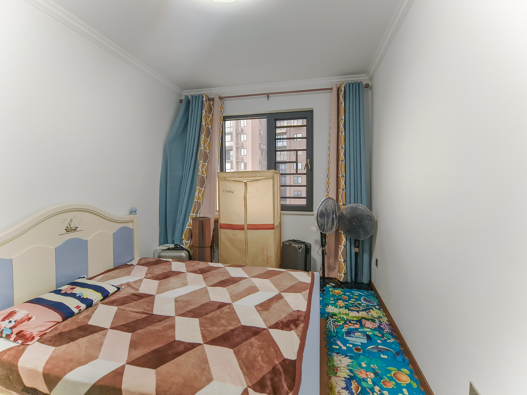 中安善化国际  3室2厅2卫    66.8万 中安善化国际  3室2厅2卫    66.8万卧室