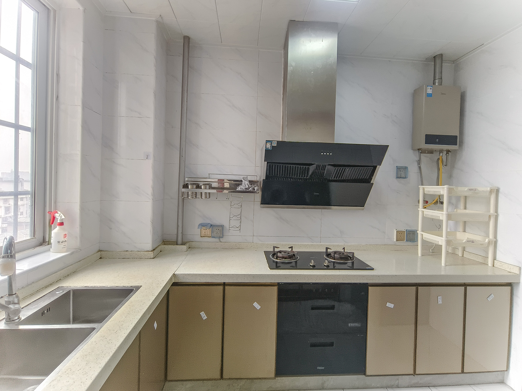 中安善化国际 3室2厅2卫 55.8万 中安善化国际 3室2厅2卫 55.8万厨房