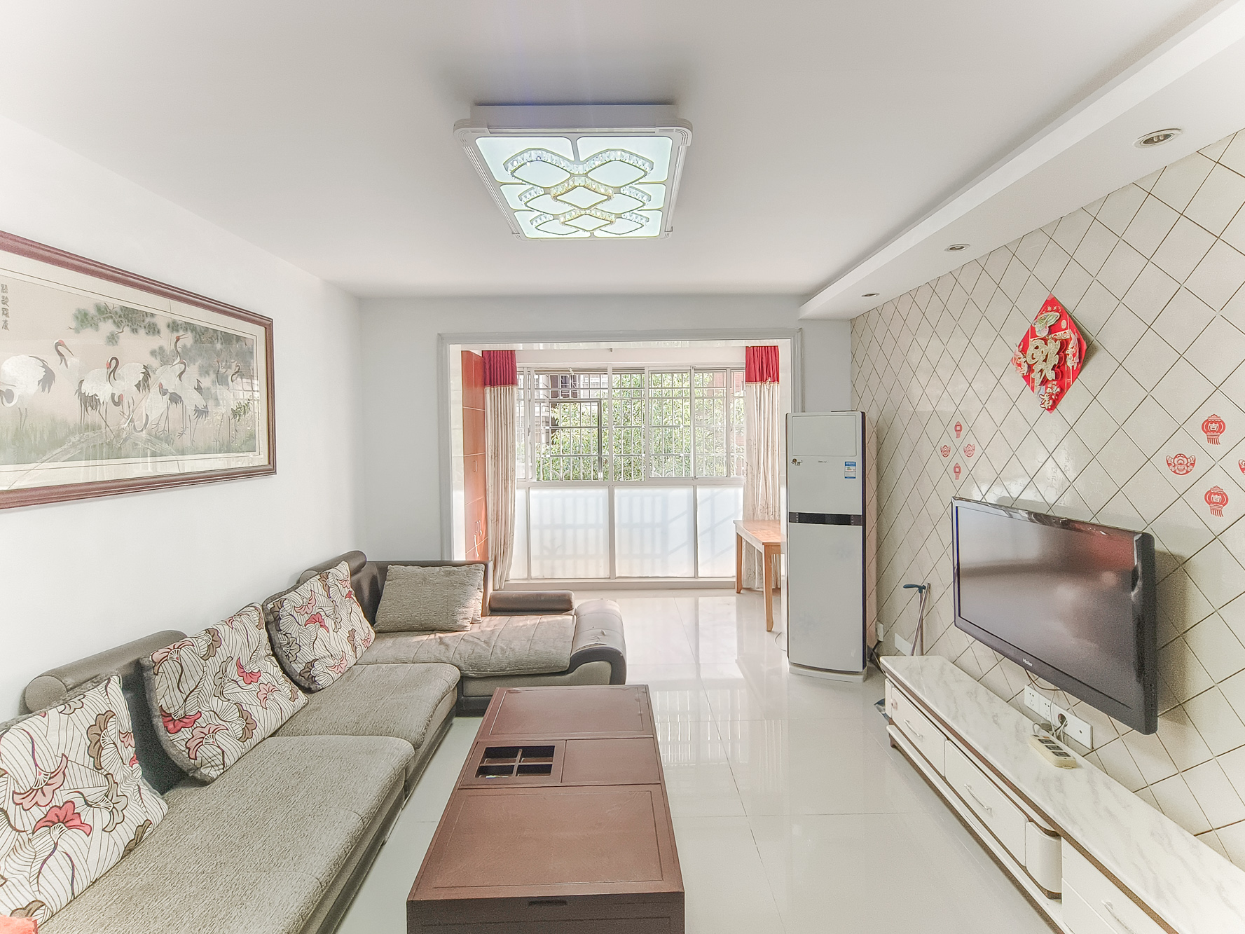 湘瑞家园 2室2厅1卫 48.0万 湘瑞家园 2室2厅1卫 48.0万客厅