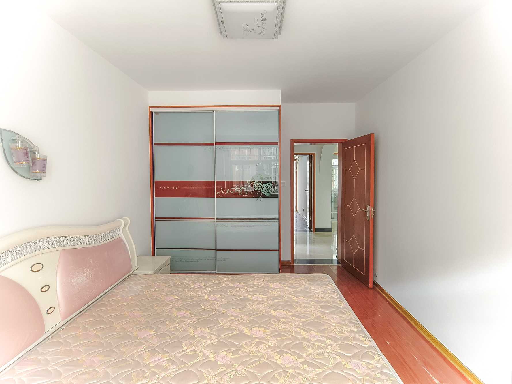 湘瑞家园 2室2厅1卫 48.0万 湘瑞家园 2室2厅1卫 48.0万卧室