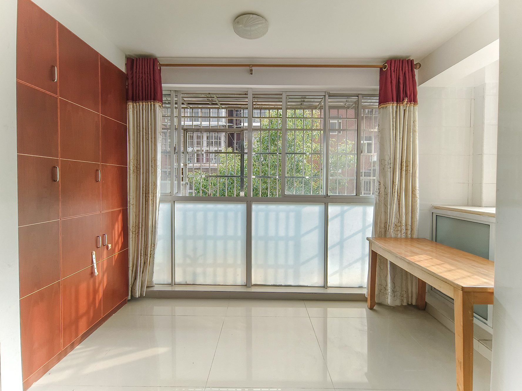 湘瑞家园 2室2厅1卫 48.0万 湘瑞家园 2室2厅1卫 48.0万阳台