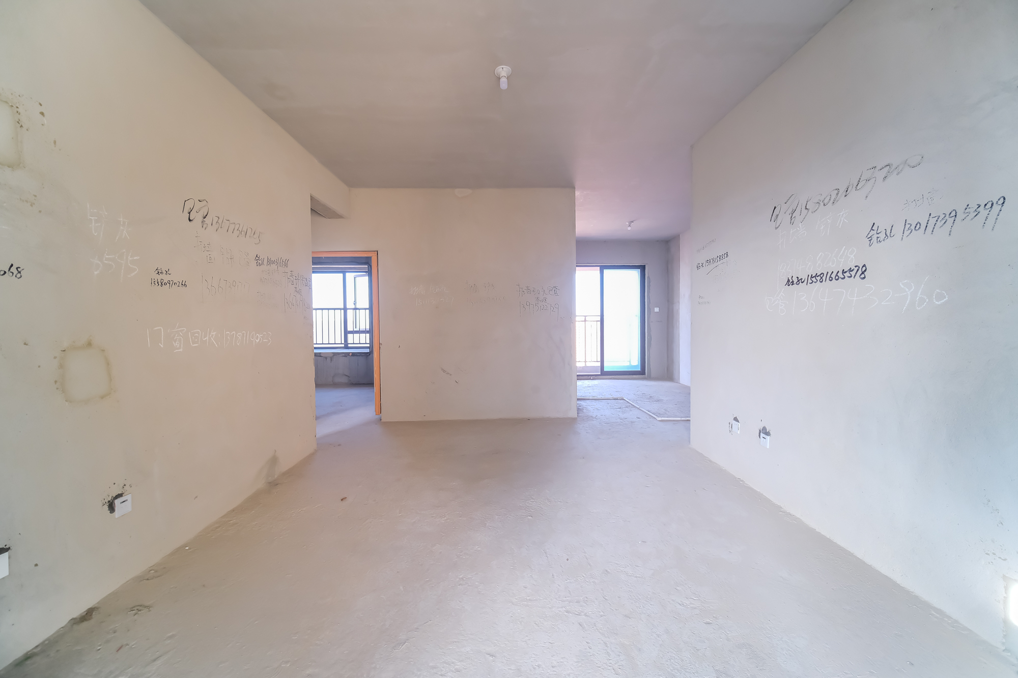 星雅美辰 3室2厅2卫 79.8万 星雅美辰 3室2厅2卫 79.8万客厅