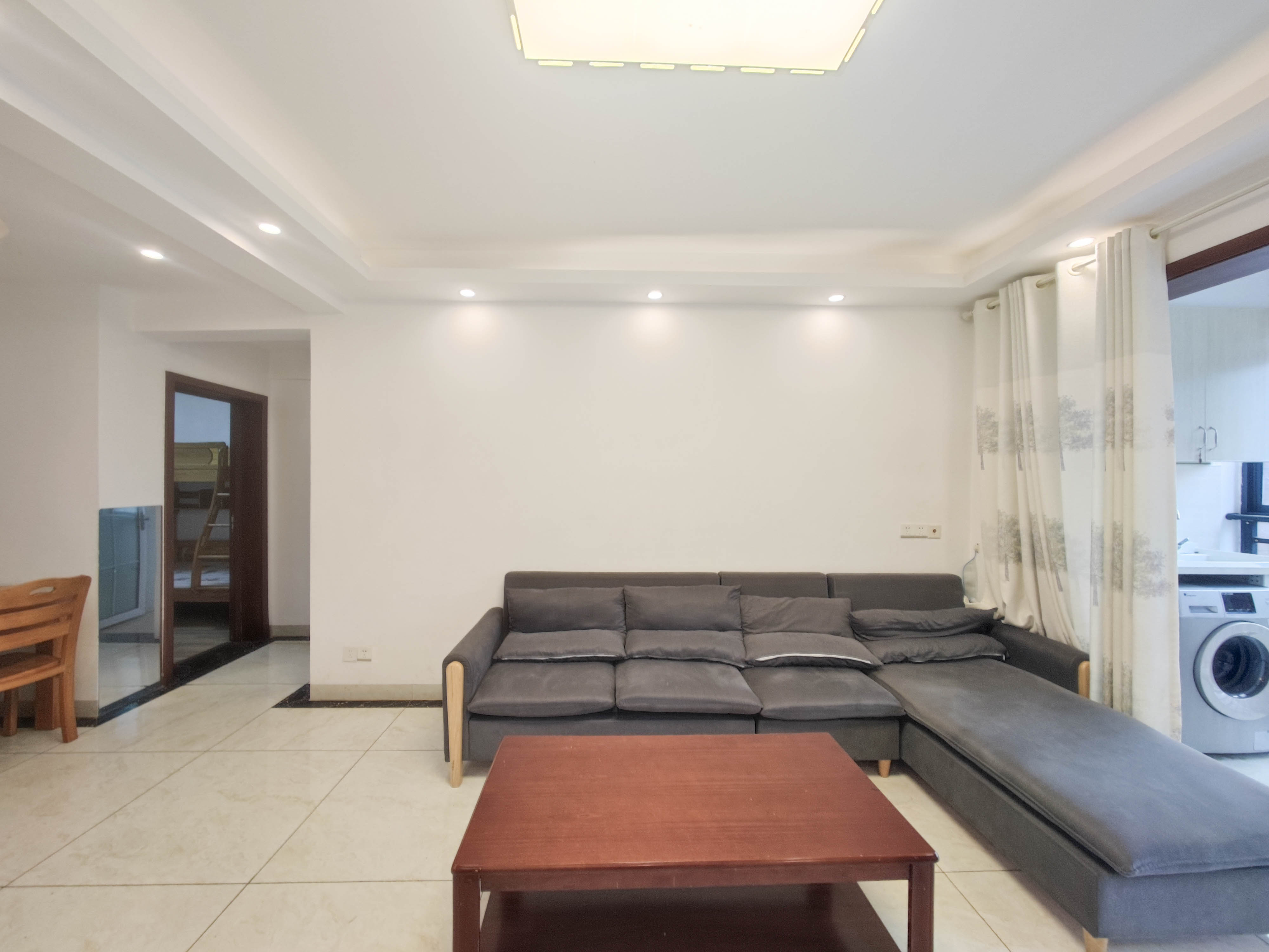 华雅林语苑 2室2厅1卫 105.0万 华雅林语苑 2室2厅1卫 105.0万客厅