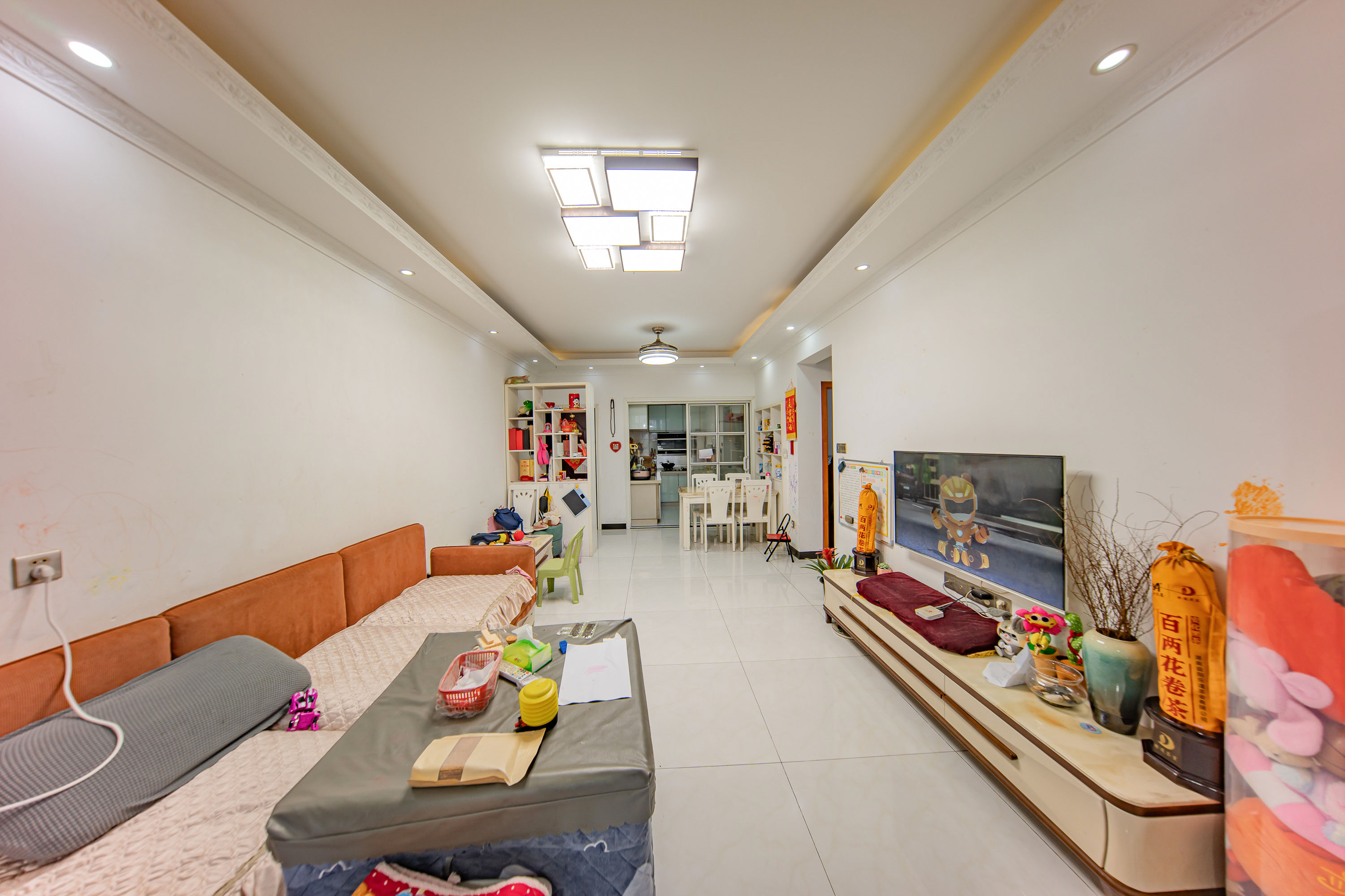 金鼎公园尚  2室2厅1卫    62.8万 金鼎公园尚  2室2厅1卫    62.8万客厅