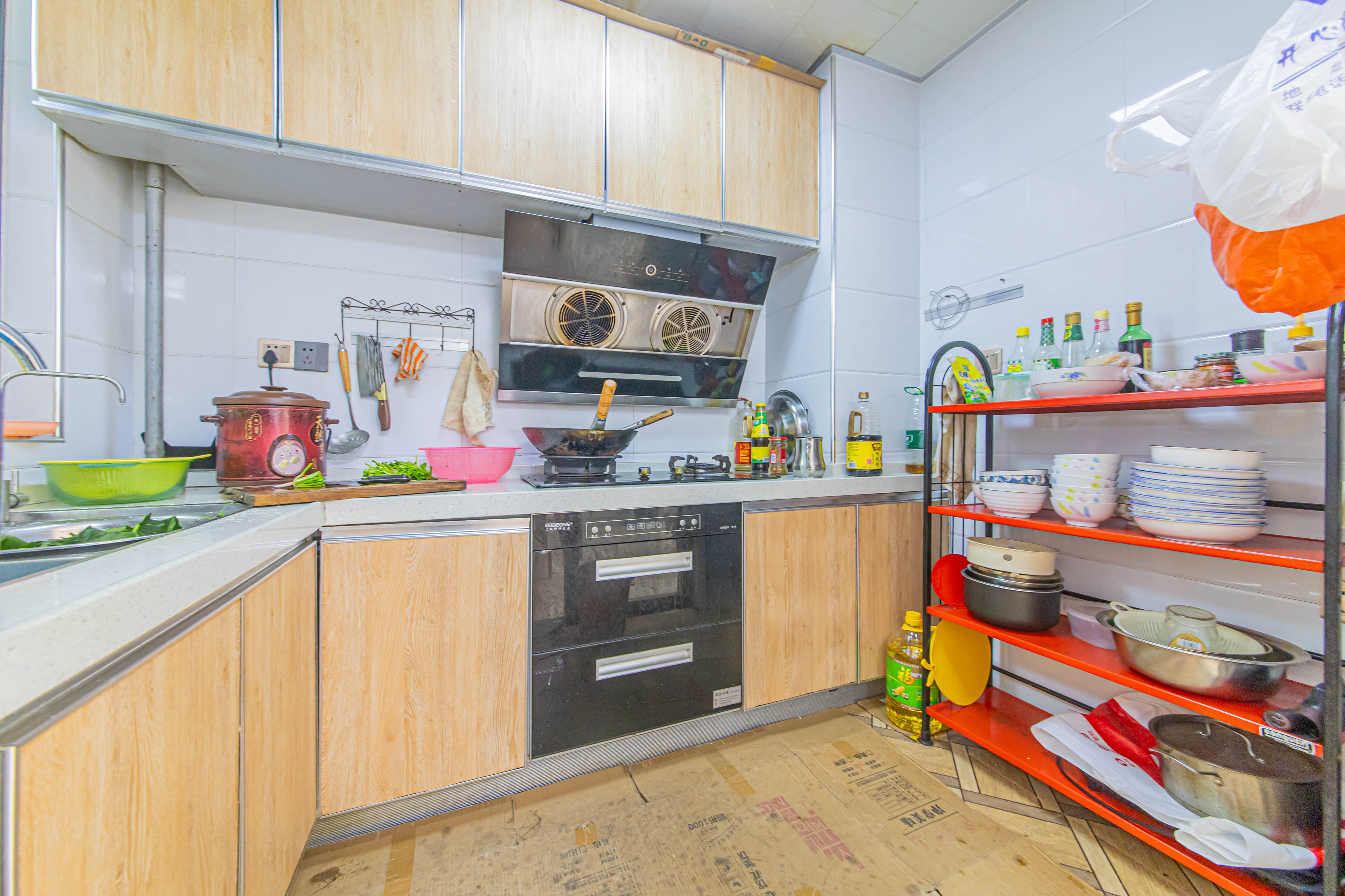 中建芙蓉嘉苑  3室2厅1卫    100.0万 中建芙蓉嘉苑  3室2厅1卫    100.0万厨房