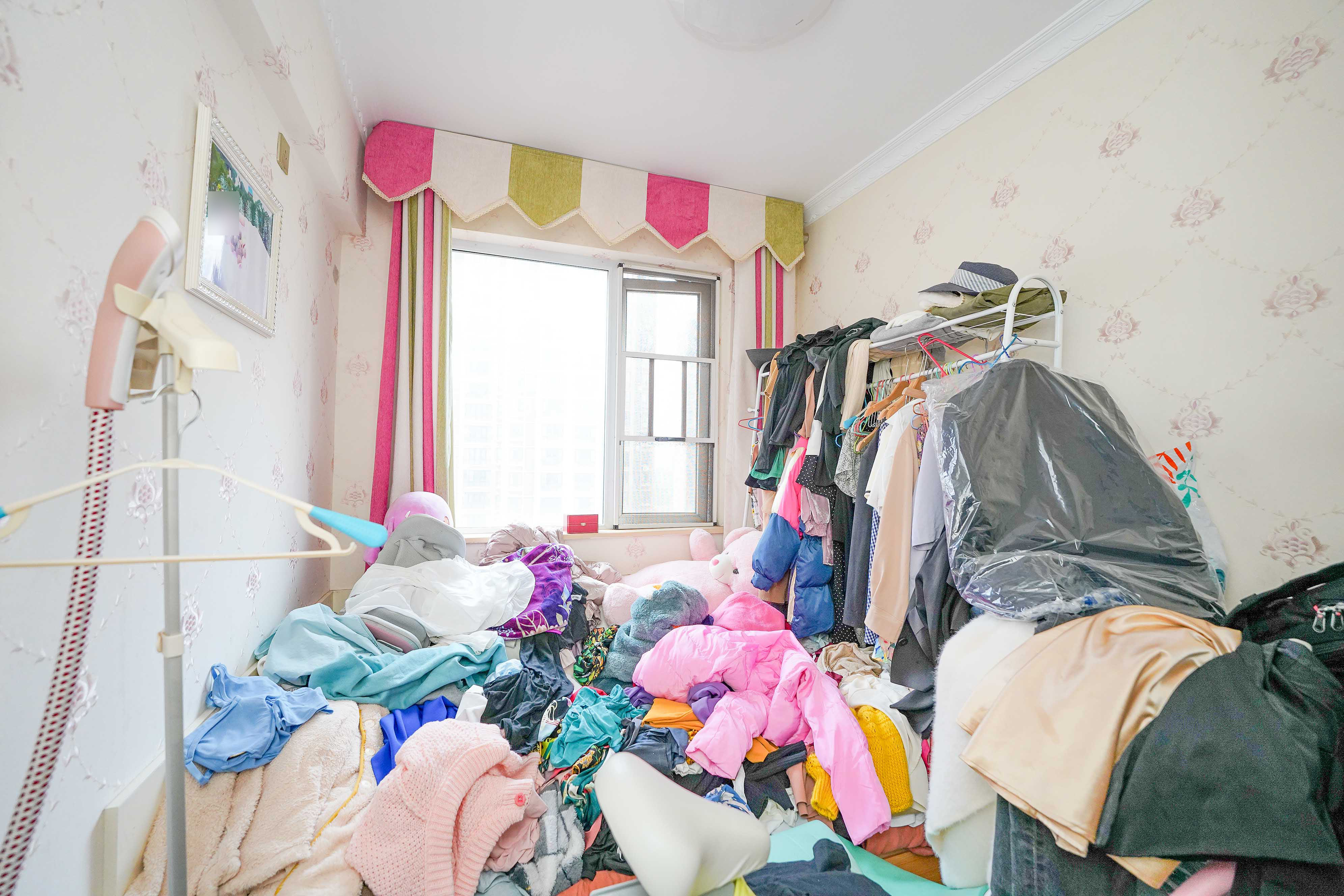 丽发新城  3室2厅1卫    79.8万卧室