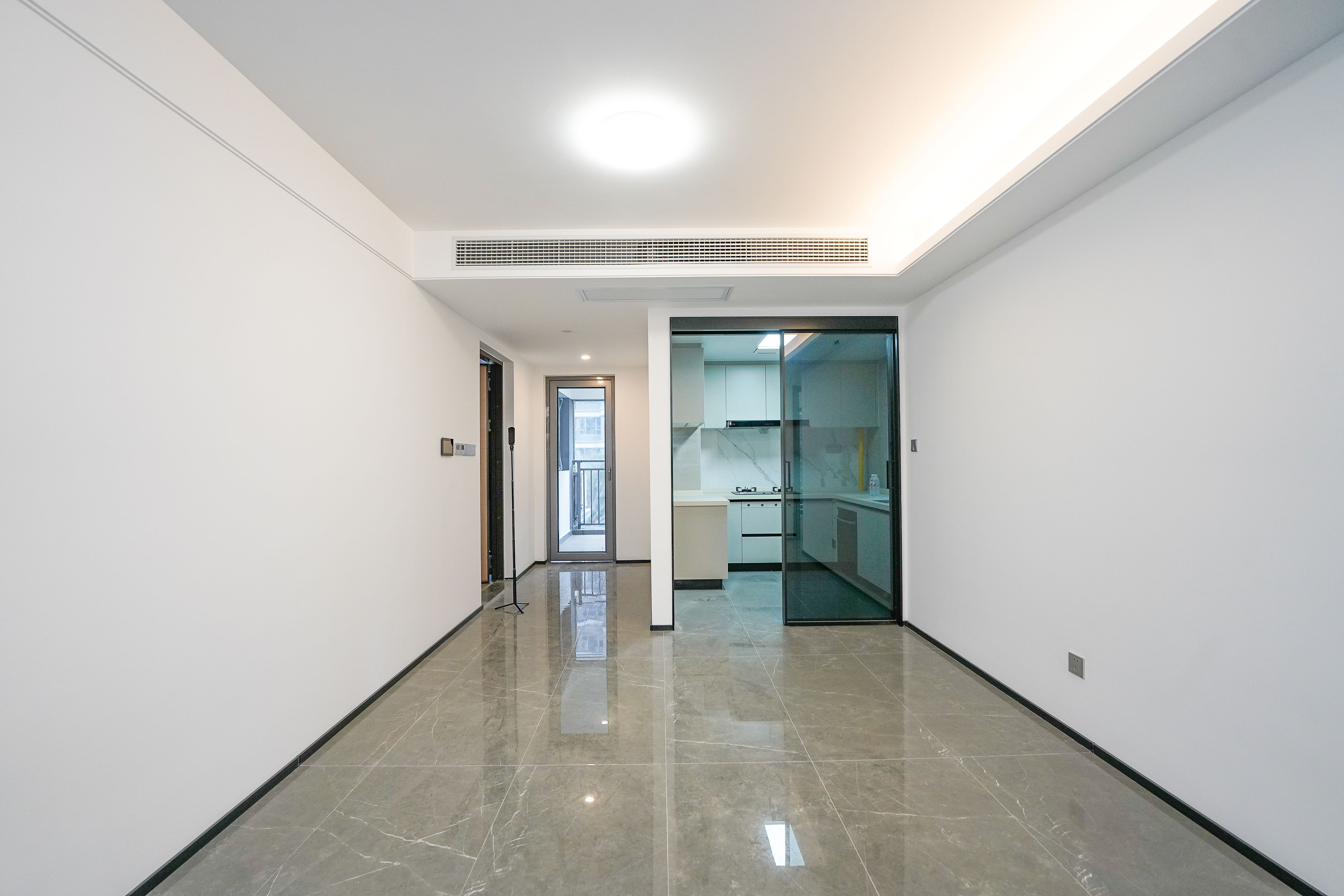 中海寰宇天下 5室2厅2卫 158.8万 中海寰宇天下 5室2厅2卫 158.8万客厅