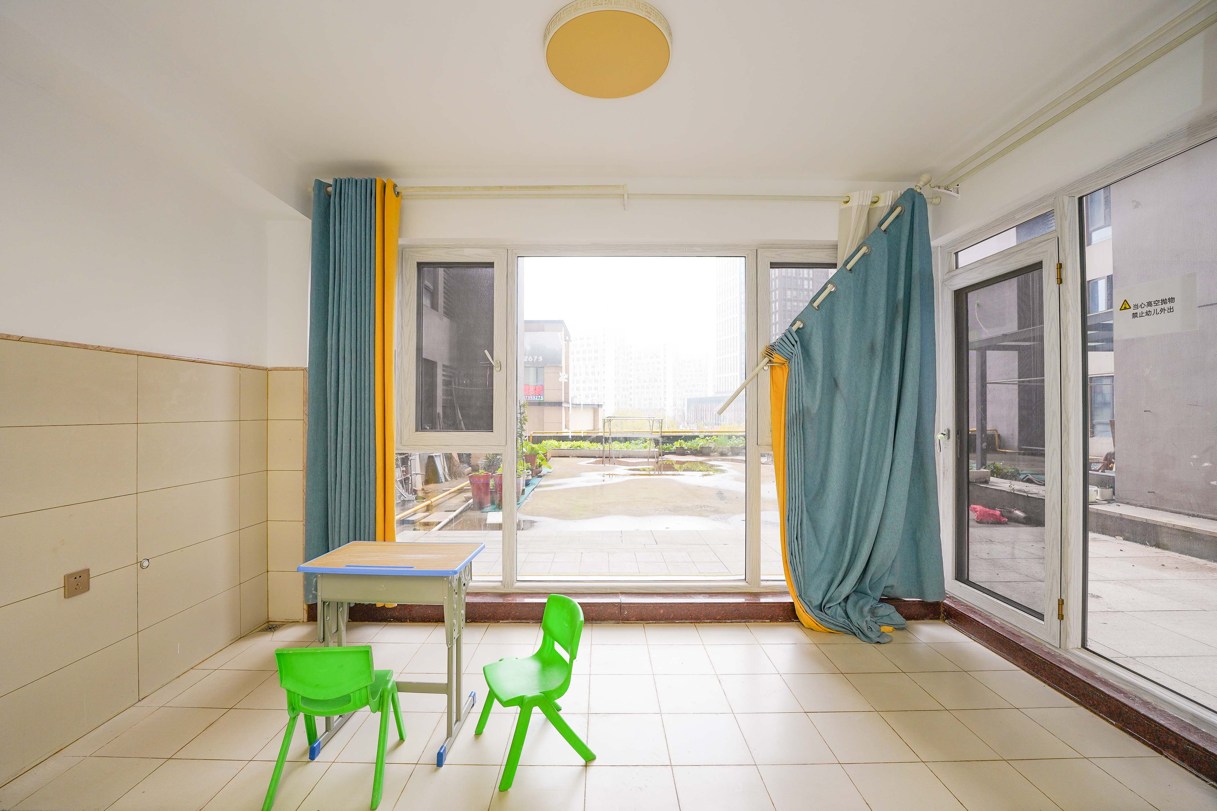 汇金城/嘉华城(二期、三期) 4室2厅2卫 138.0万 汇金城/嘉华城(二期、三期) 4室2厅2卫 138.0万阳台