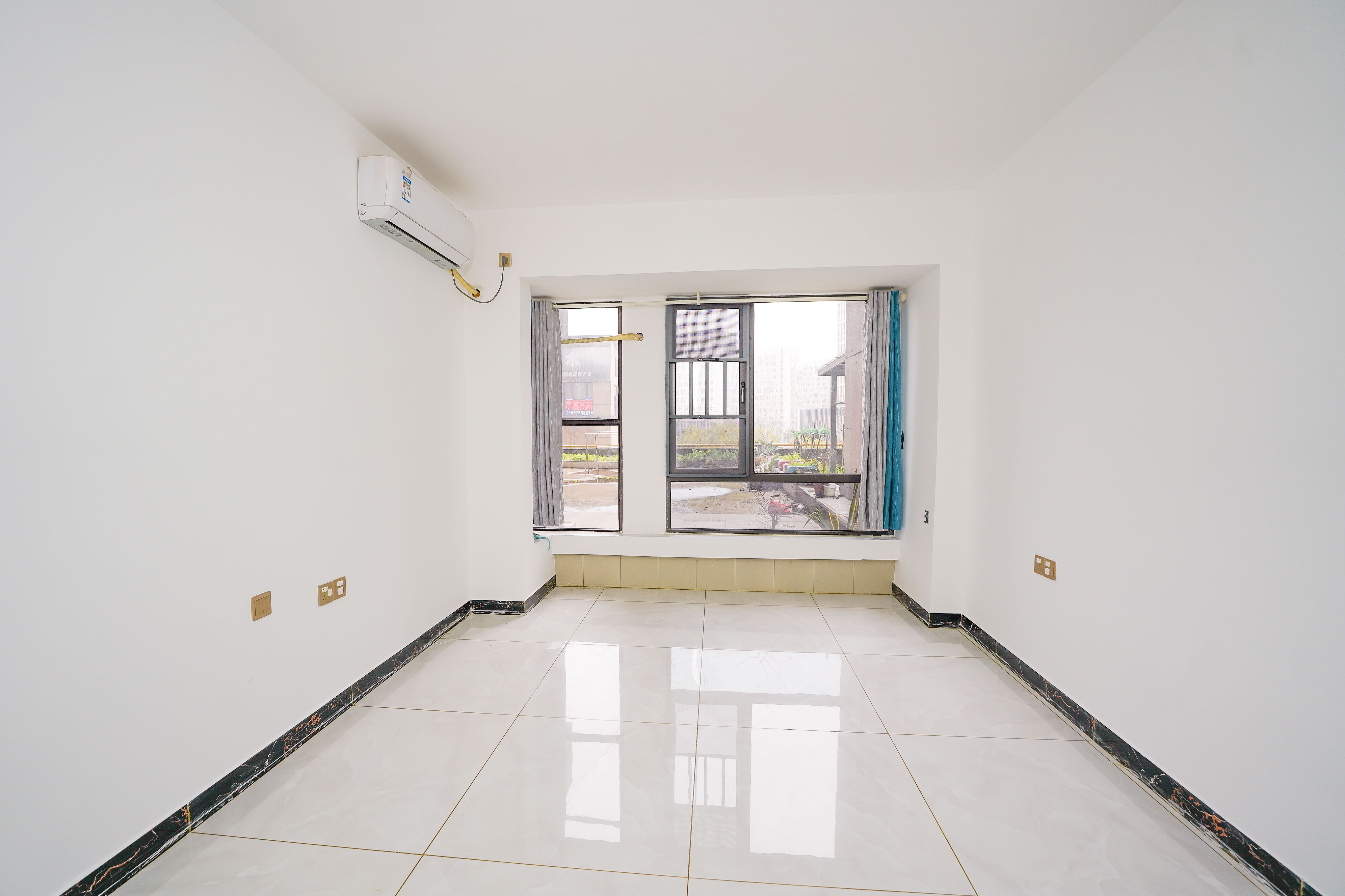 汇金城/嘉华城(二期、三期) 4室2厅2卫 138.0万 汇金城/嘉华城(二期、三期) 4室2厅2卫 138.0万卧室