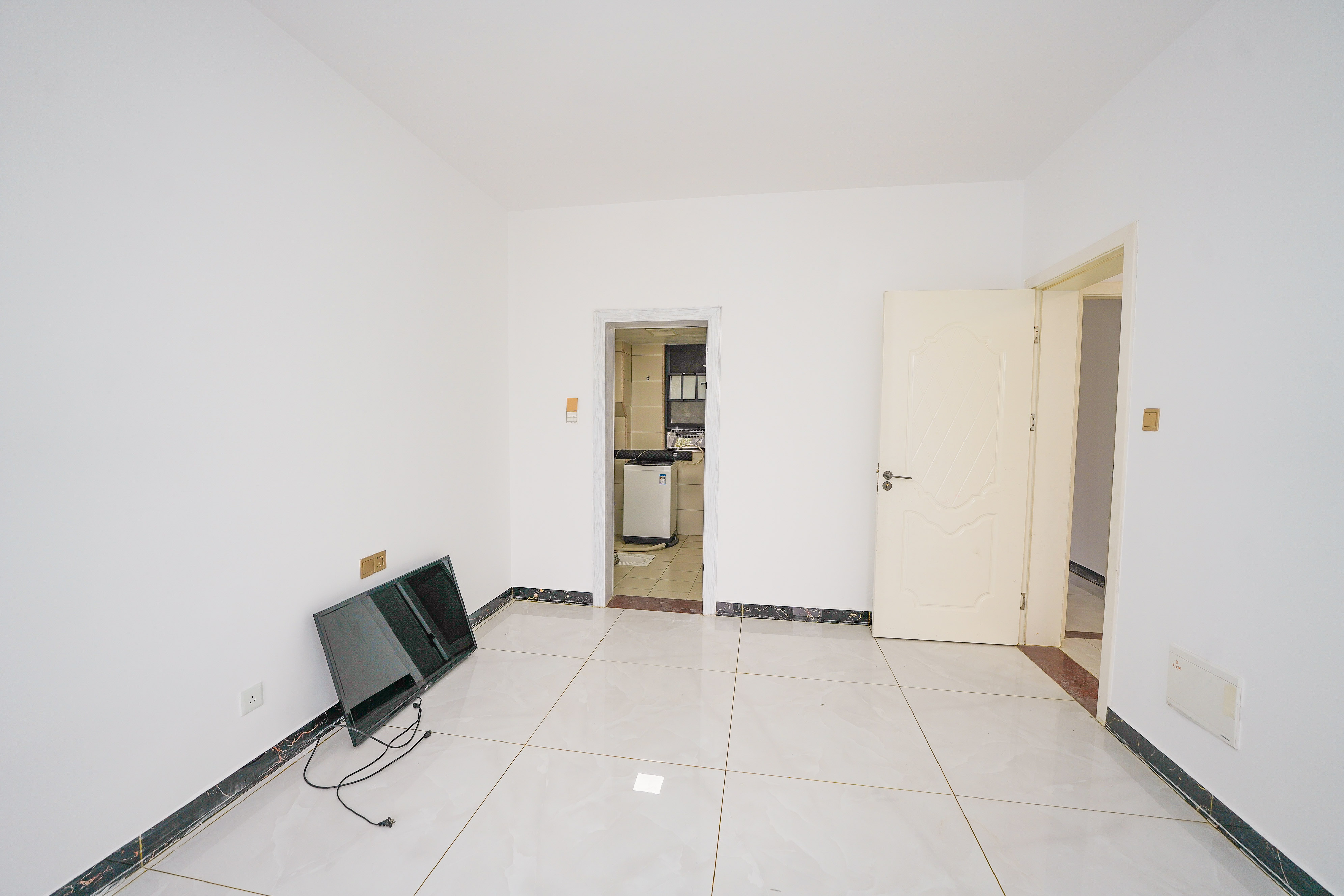 汇金城/嘉华城(二期、三期) 4室2厅2卫 138.0万 汇金城/嘉华城(二期、三期) 4室2厅2卫 138.0万卧室