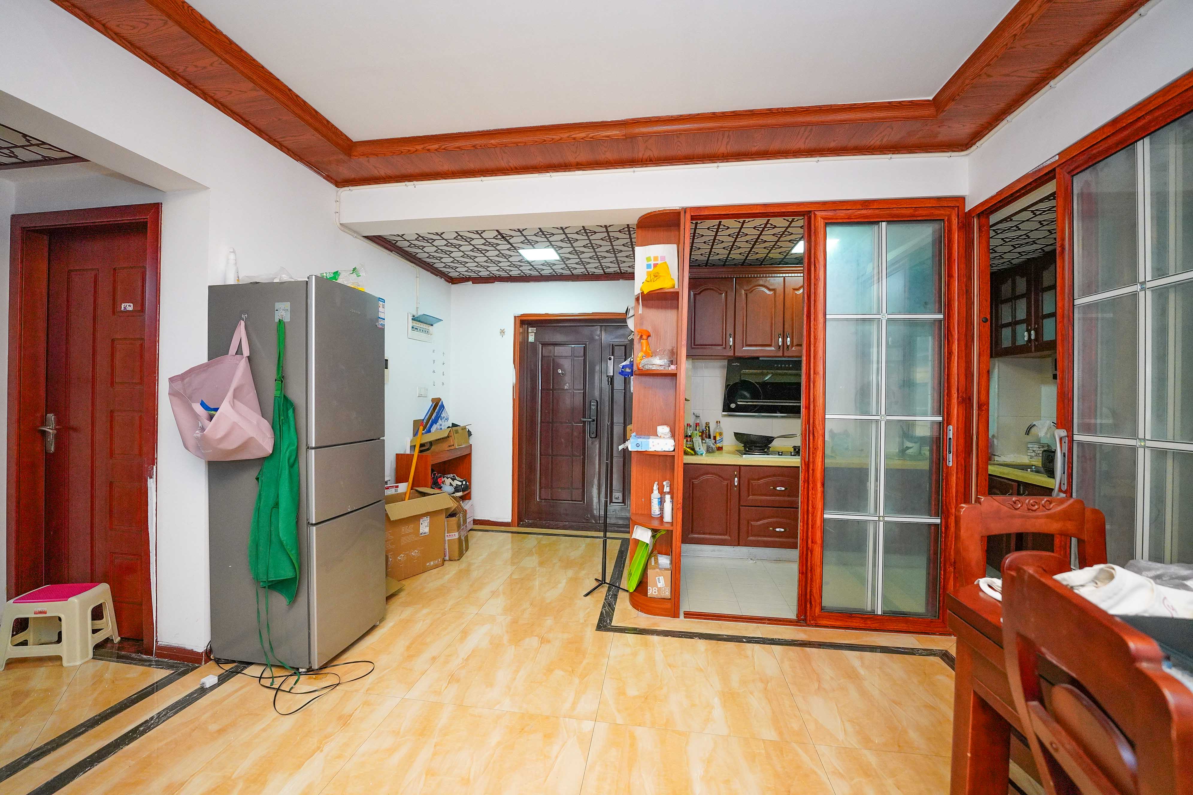 金谷豪庭  2室2厅1卫    53.8万 金谷豪庭  2室2厅1卫    53.8万客厅