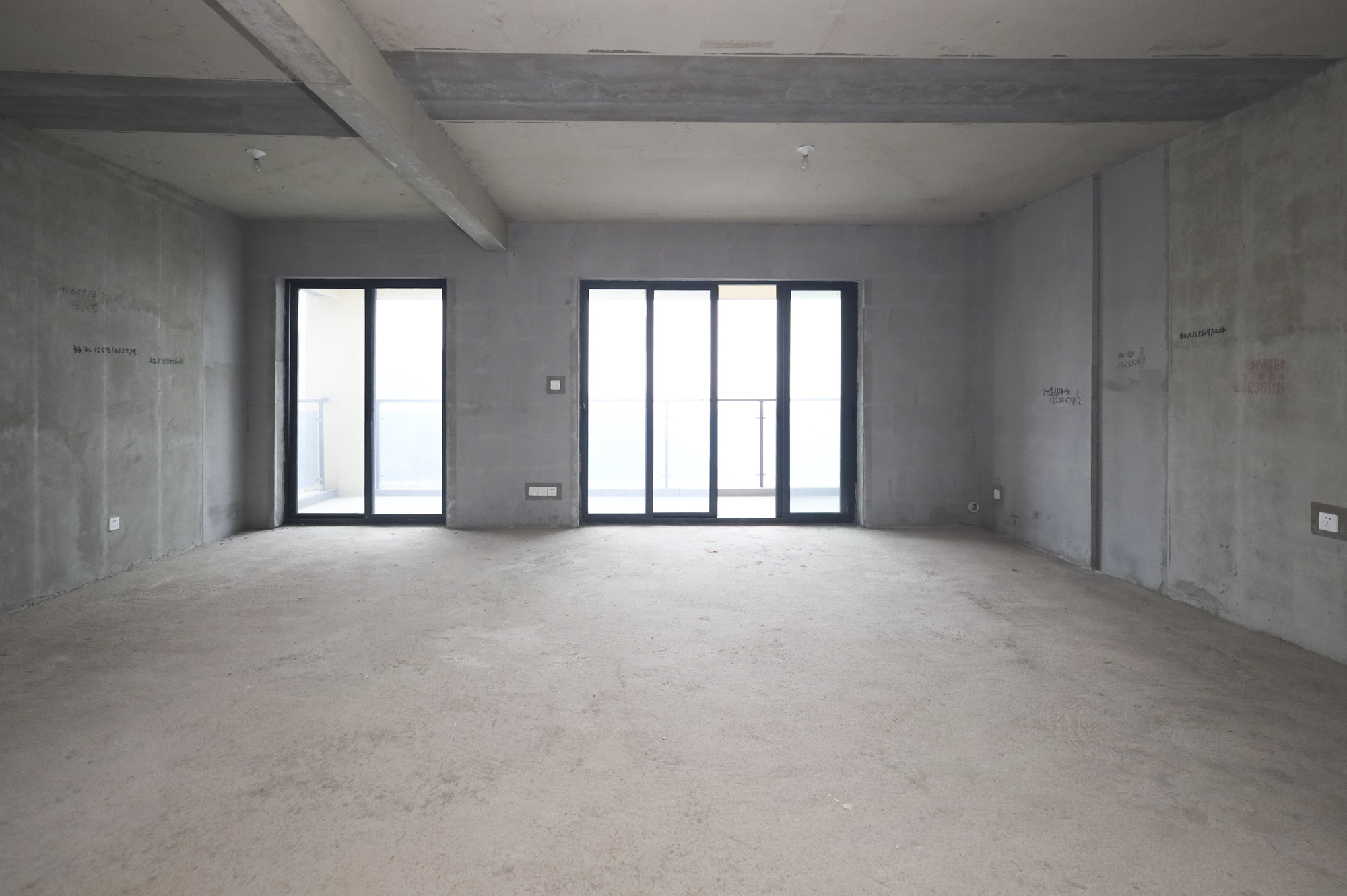 地铁中建江山玖樾  4室2厅2卫    202.0万