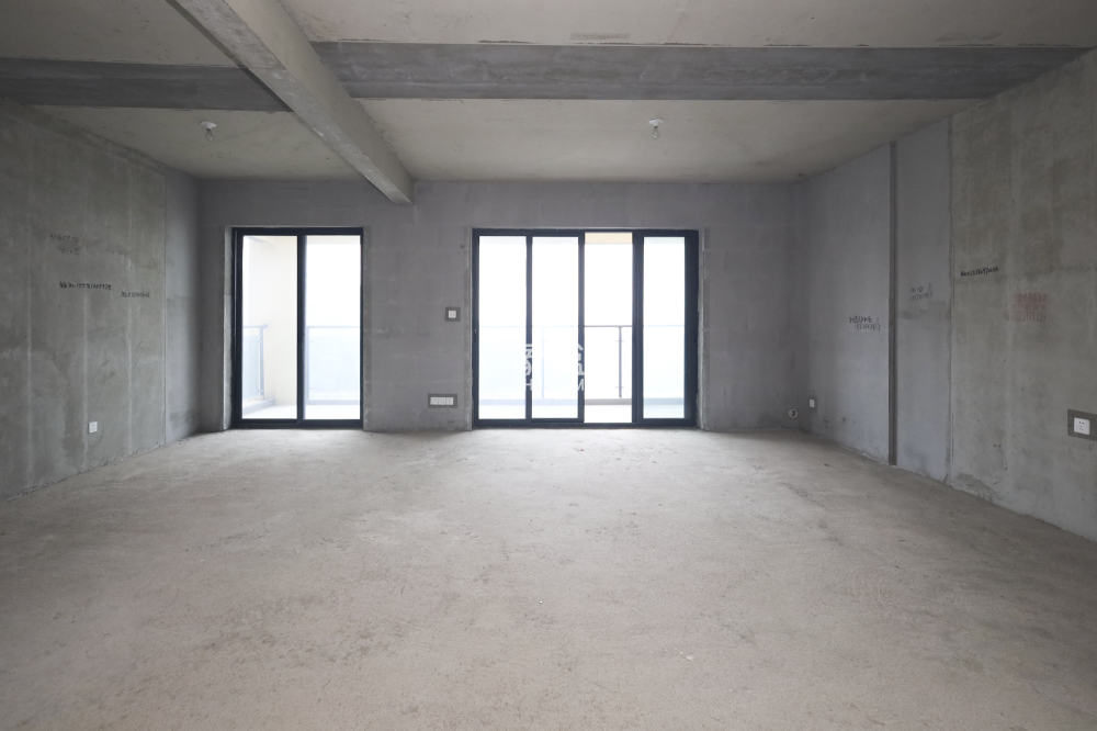 地铁中建江山玖樾  4室2厅2卫    202.0万