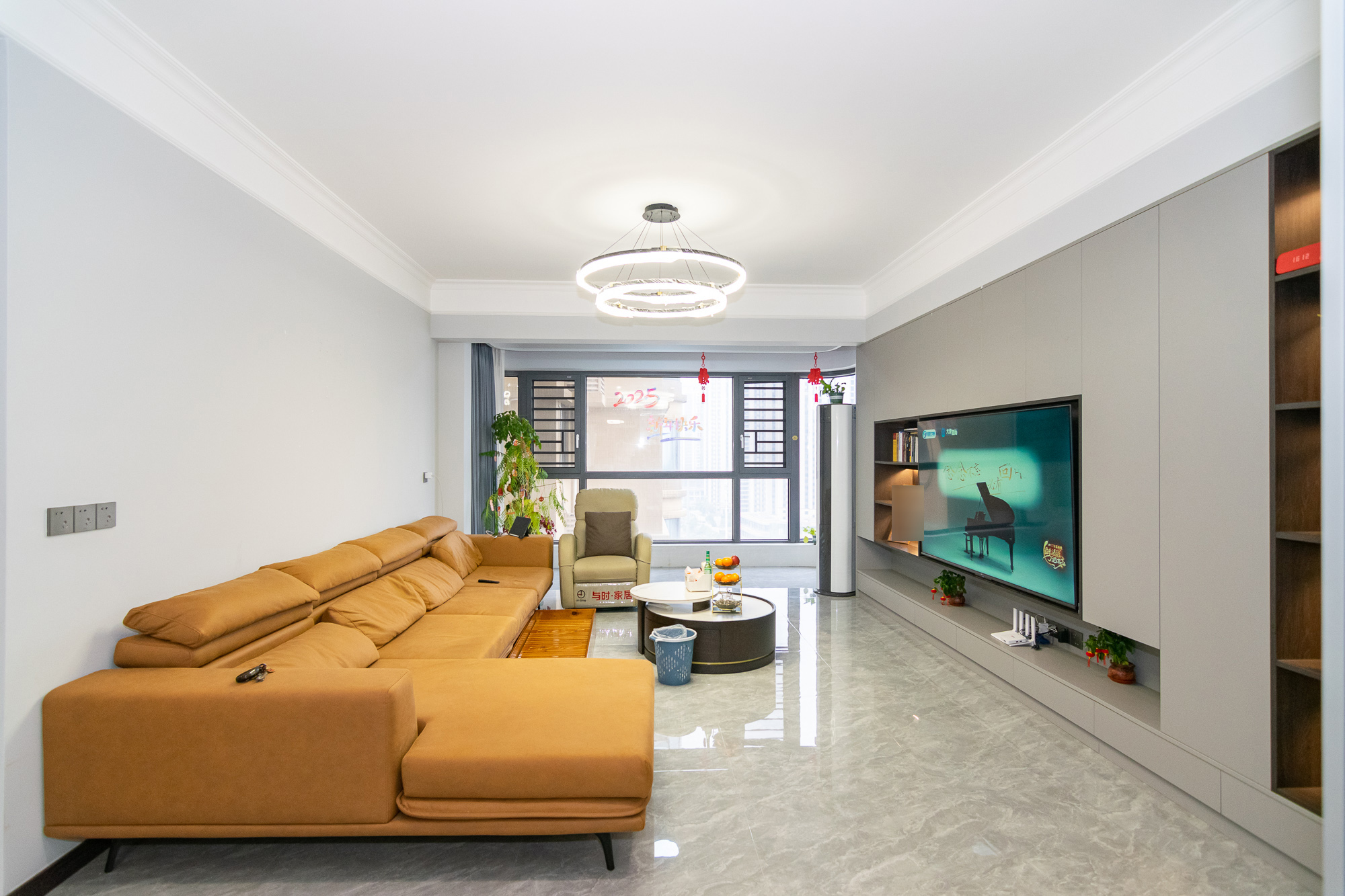 三润城(三润星城) 4室2厅2卫 140.0万 三润城(三润星城) 4室2厅2卫 140.0万客厅