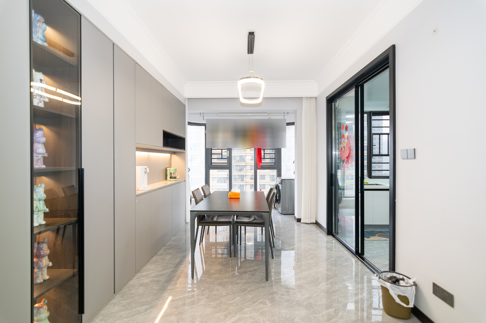 三润城(三润星城) 4室2厅2卫 140.0万 三润城(三润星城) 4室2厅2卫 140.0万客厅