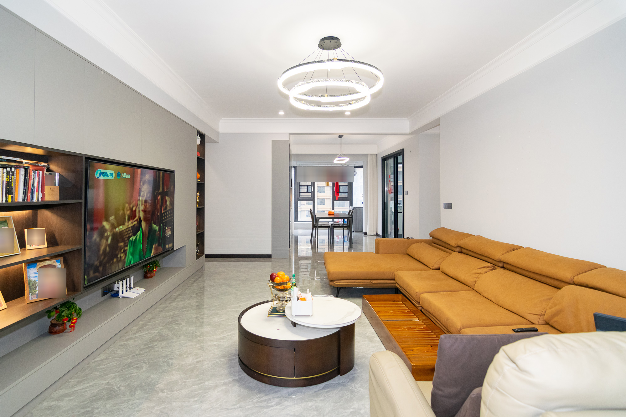 三润城(三润星城) 4室2厅2卫 140.0万 三润城(三润星城) 4室2厅2卫 140.0万客厅