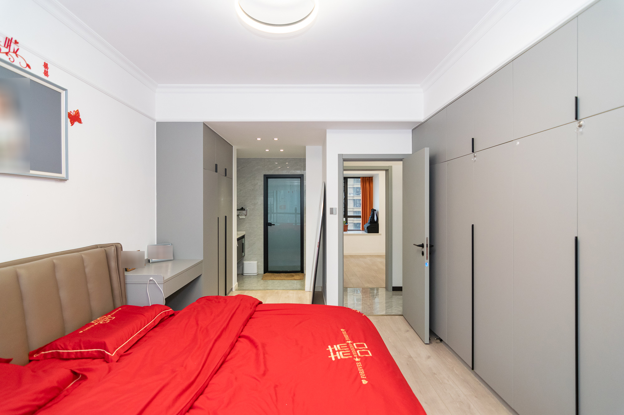 三润城(三润星城) 4室2厅2卫 140.0万 三润城(三润星城) 4室2厅2卫 140.0万卧室