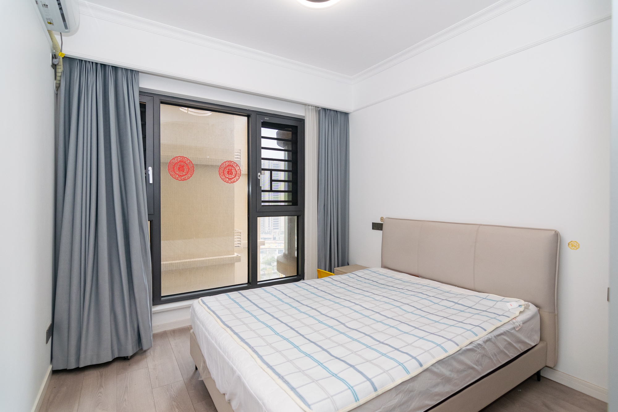 三润城(三润星城) 4室2厅2卫 140.0万 三润城(三润星城) 4室2厅2卫 140.0万卧室