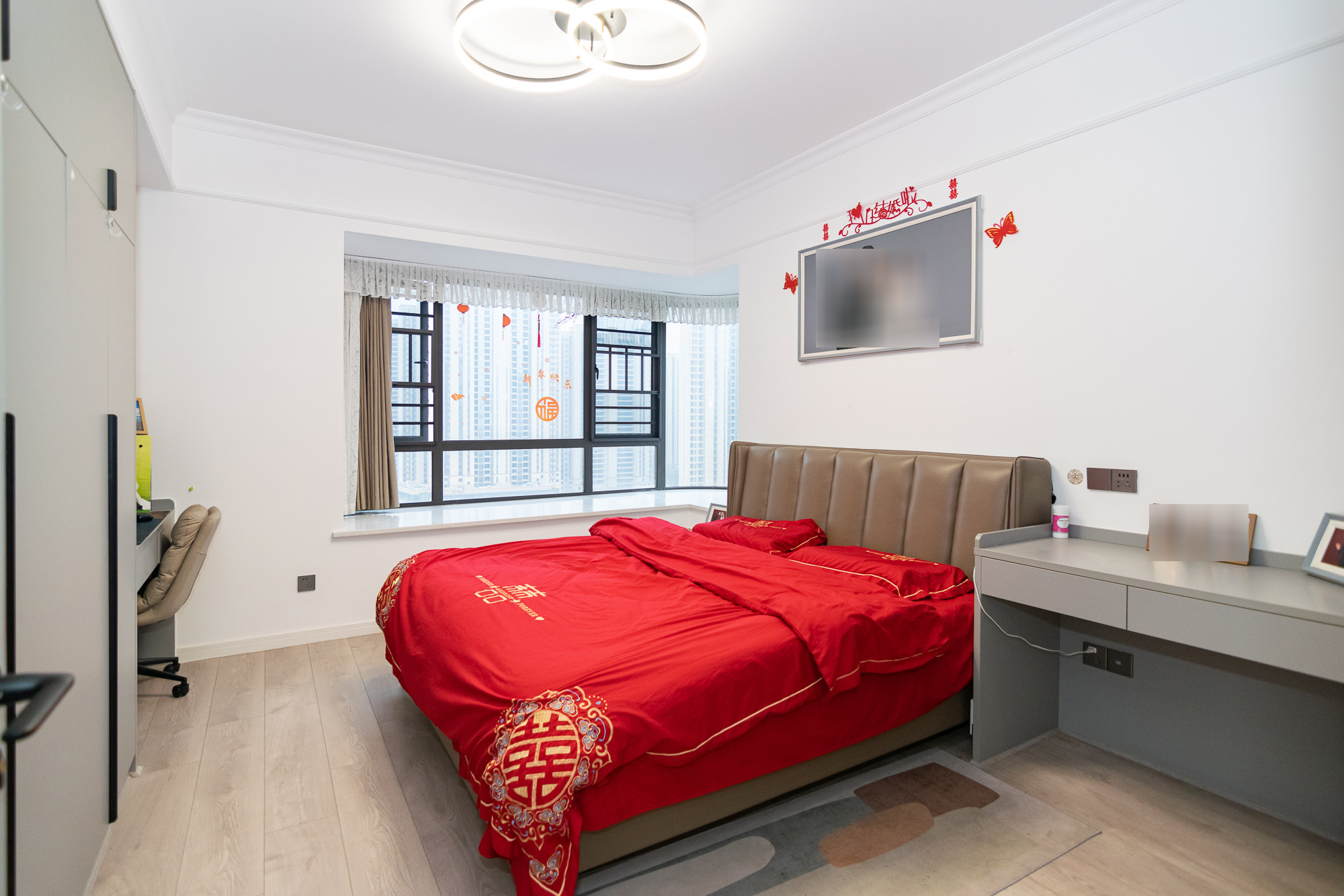 三润城(三润星城) 4室2厅2卫 140.0万 三润城(三润星城) 4室2厅2卫 140.0万卧室