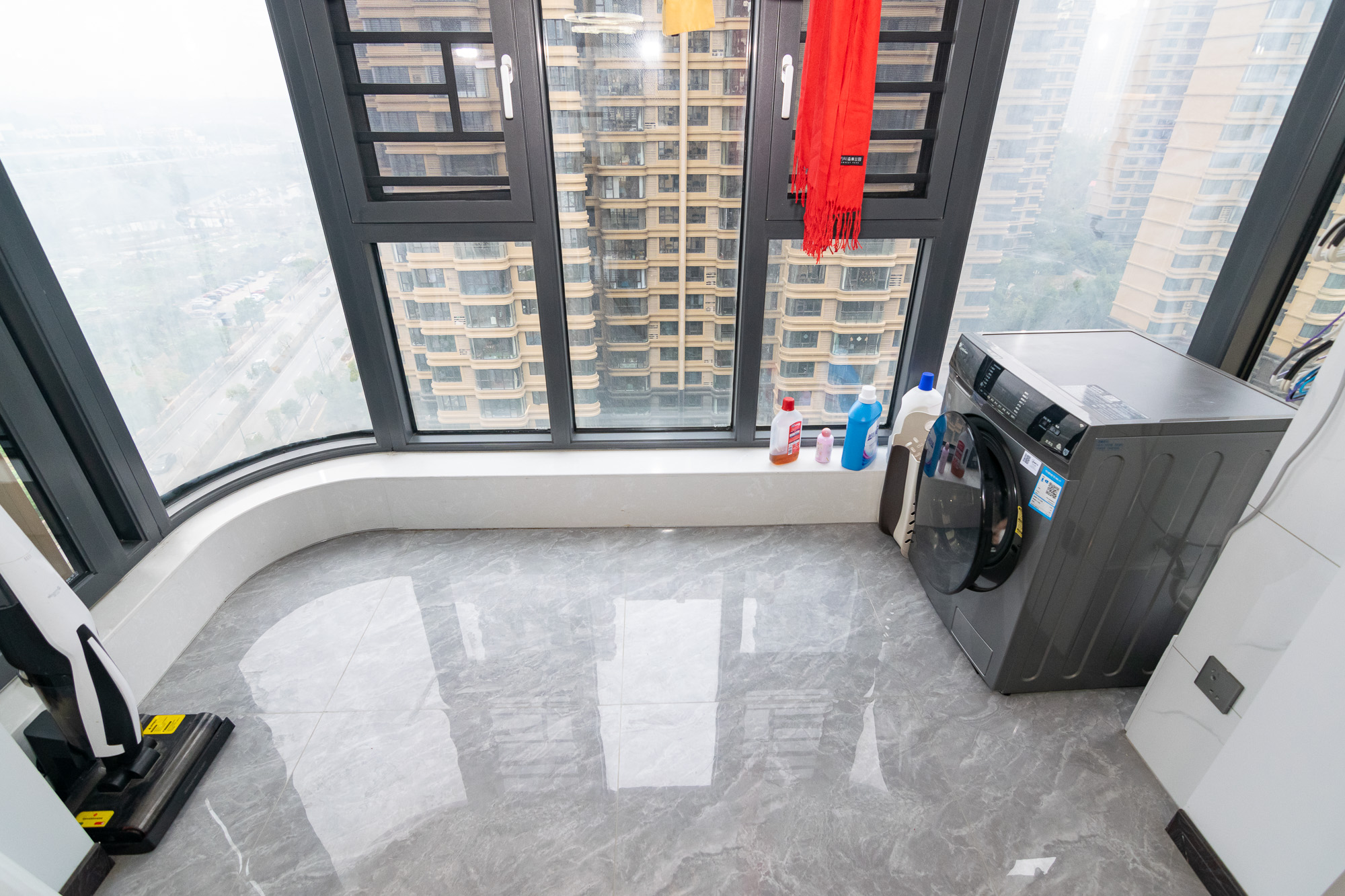 三润城(三润星城) 4室2厅2卫 140.0万 三润城(三润星城) 4室2厅2卫 140.0万阳台