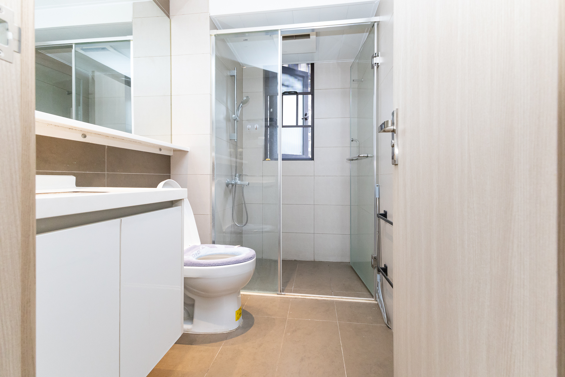 时代倾城五期 3室2厅2卫 89.8万 时代倾城五期 3室2厅2卫 89.8万卫生间