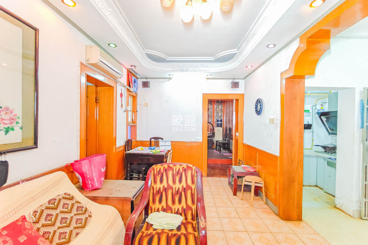 湖南省第六工程公司宿舍(扫把塘)  2室1厅1卫    33.0万 湖南省第六工程公司宿舍(扫把塘)  2室1厅1卫    33.0万客厅