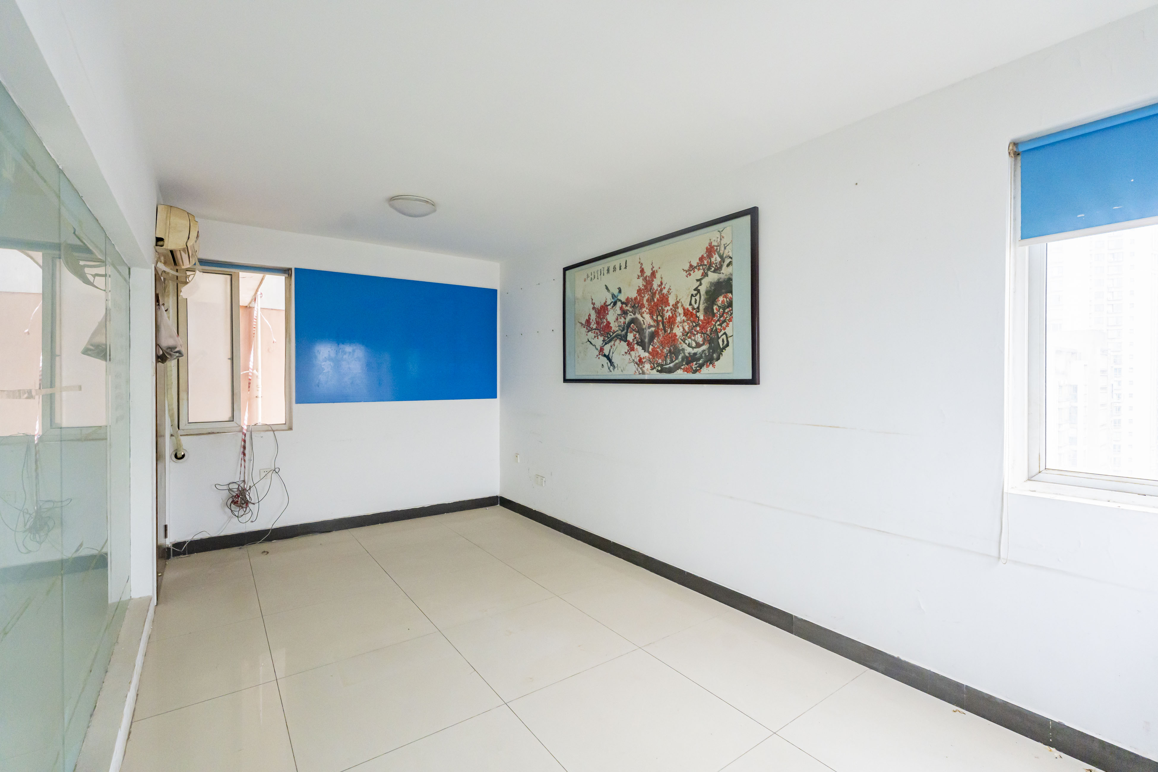 建鸿达现代公寓  2室2厅1卫   75.00万卧室